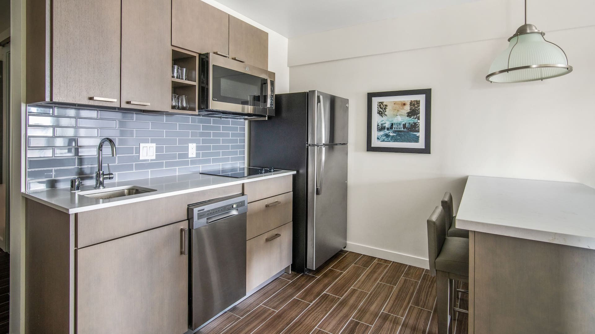 Hyatt House Sacramento / Midtown One Bedroom Kitchen Suite
