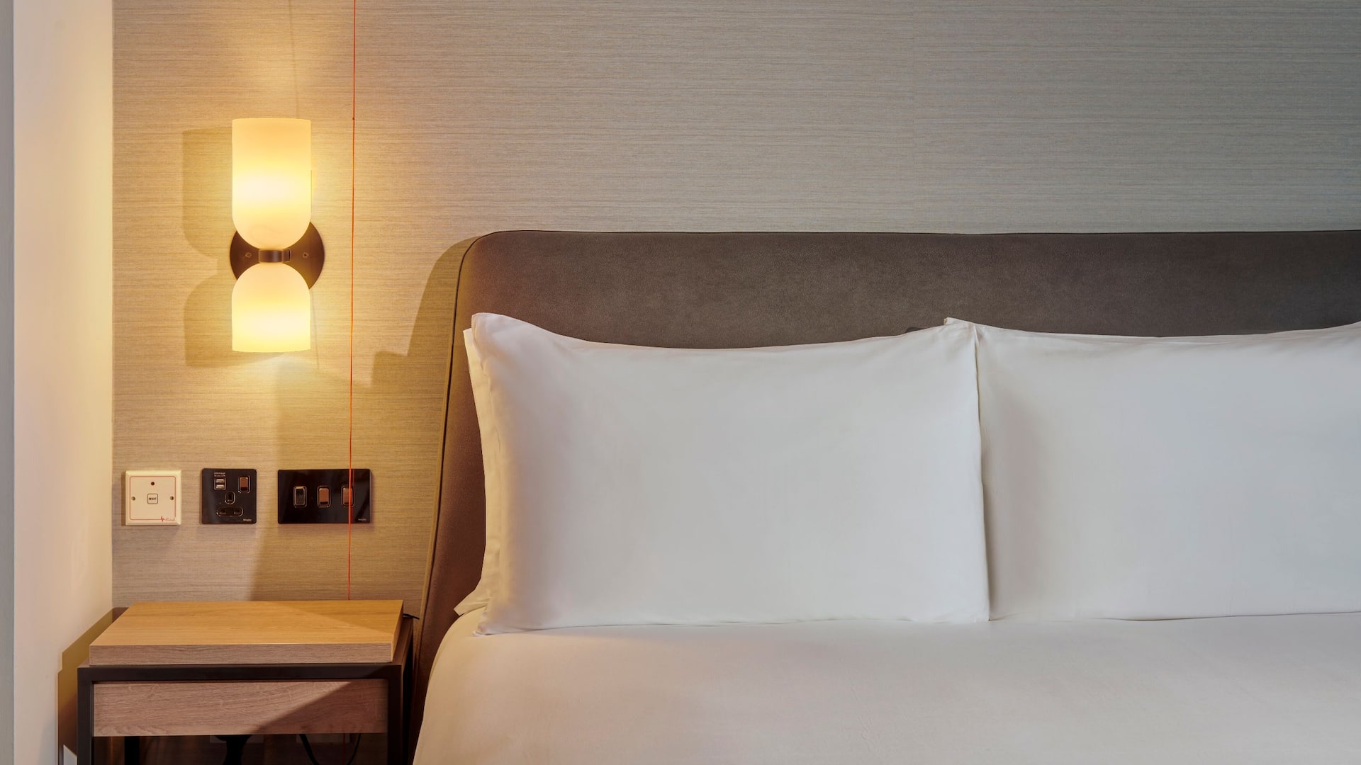 第 4，共 5 Hyatt House London Stratford Bedside
