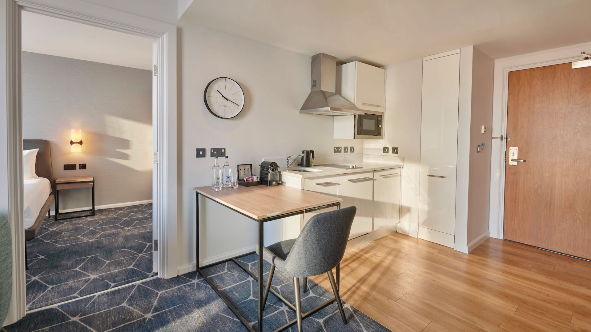 Hyatt House London Stratford Desk One Bed
