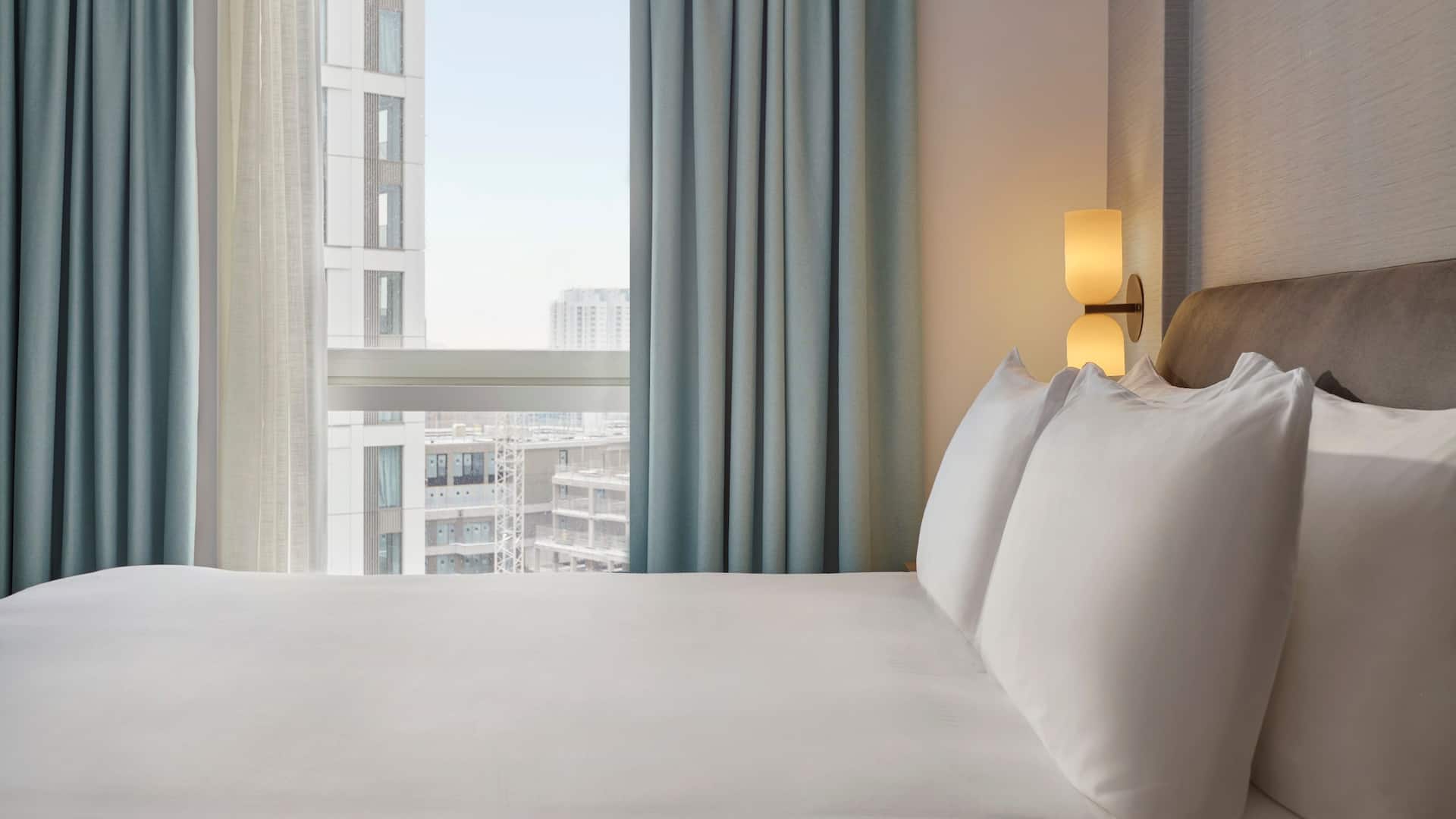 Hyatt House London Stratford Studio Bedroom