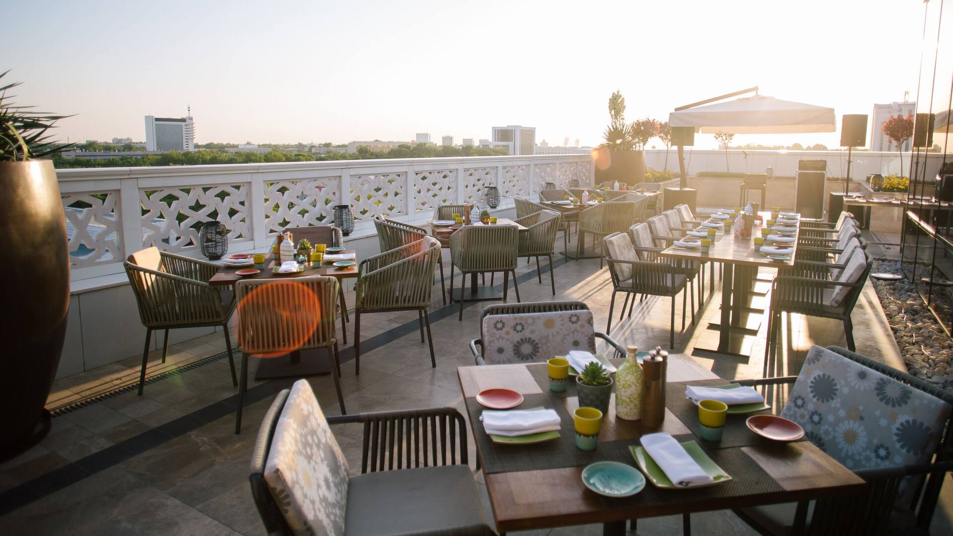 Hyatt Regency Tashkent Sette Restaurant Terrace Sunset