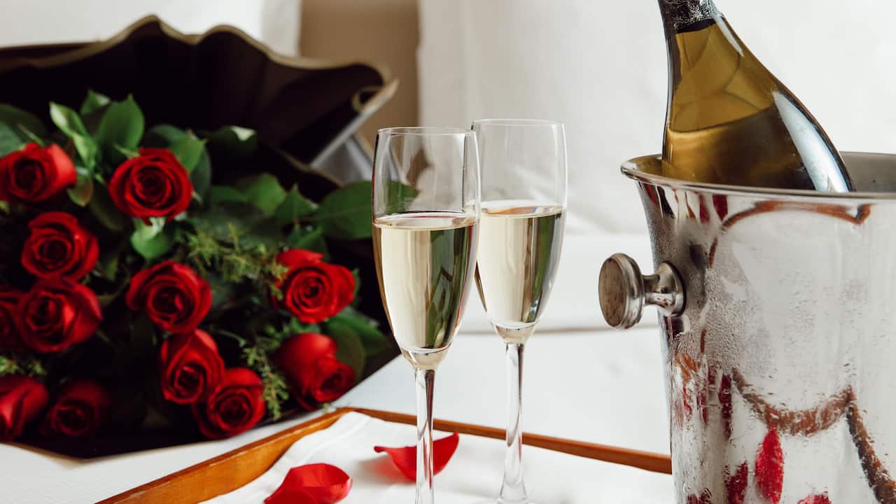 Grand Hyatt Istanbul  Guestroom Valentines Day Set Up Roses