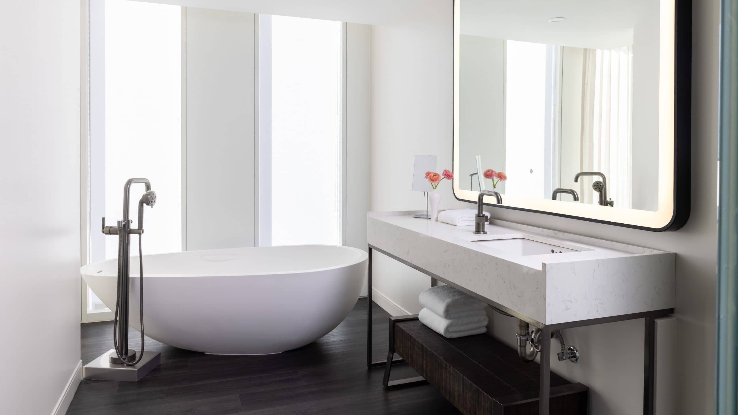 2/3 Hyatt Centric Congress Avenue Austin King Suite Bath