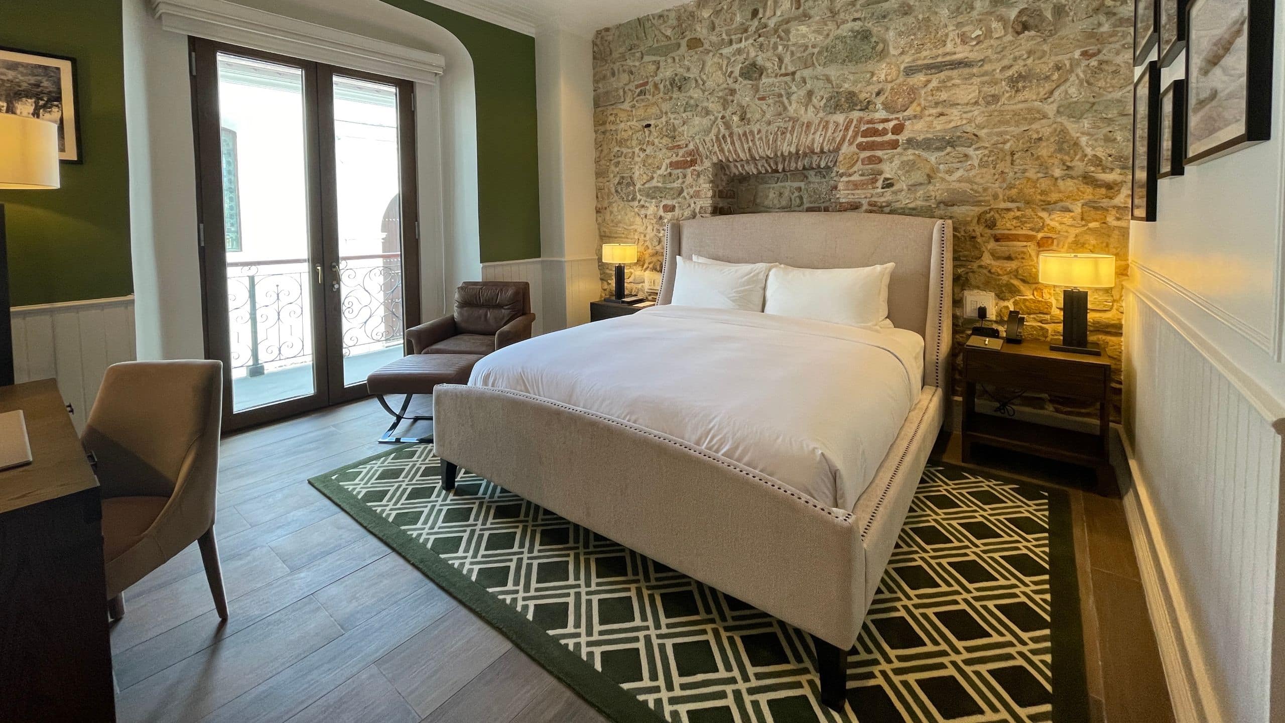 Hotel La Compañia Ada Room Main View