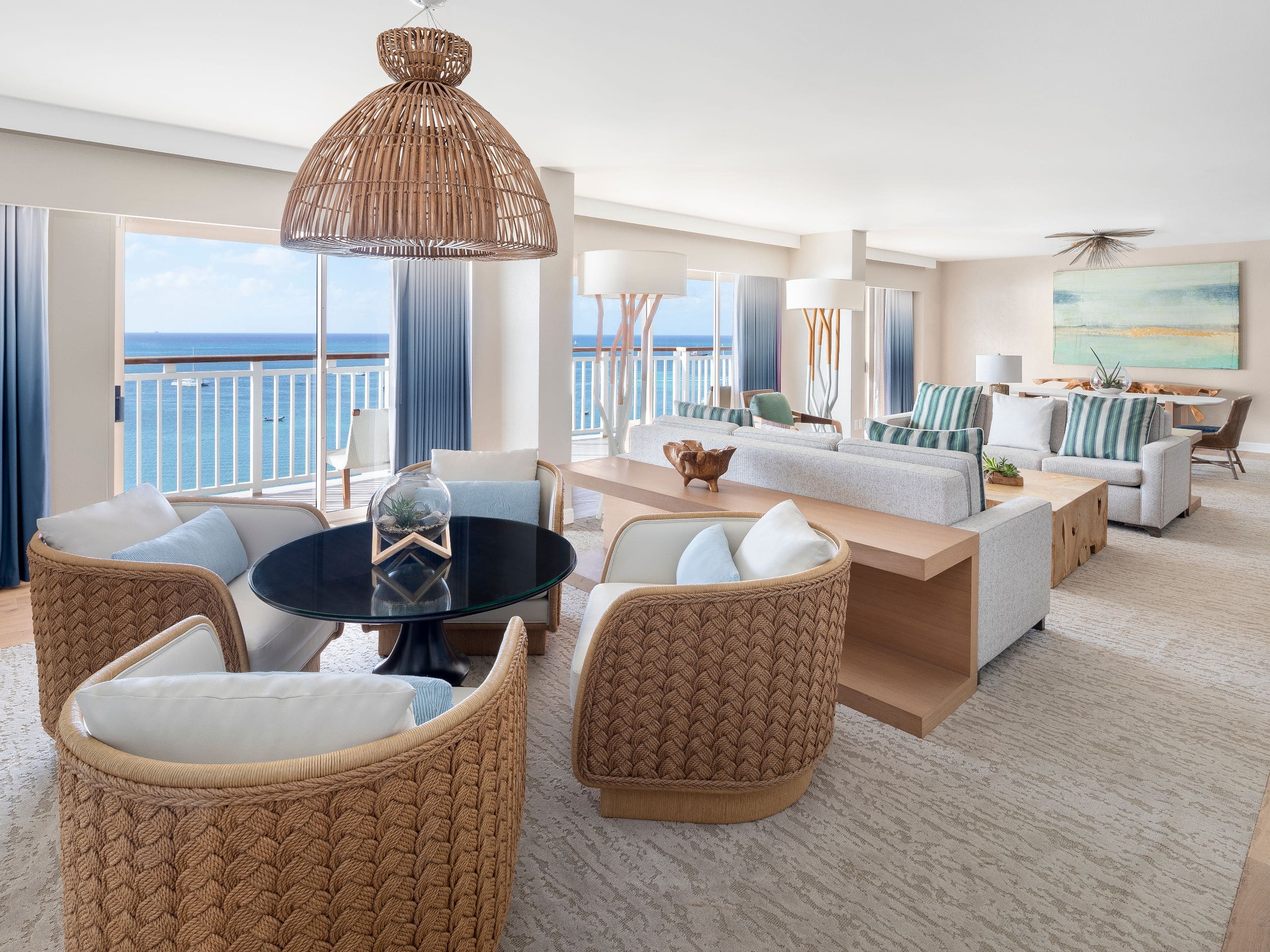 Orqudia Suite Oceanfront Living Room