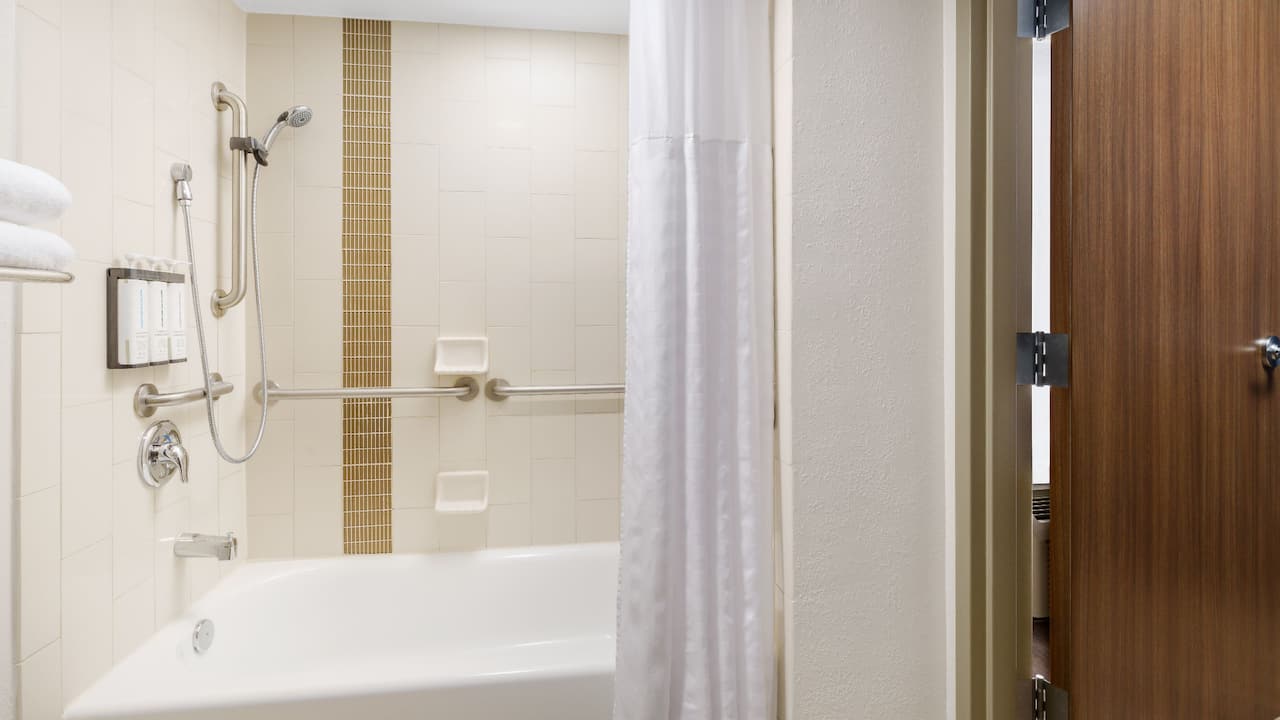 ADA Tub