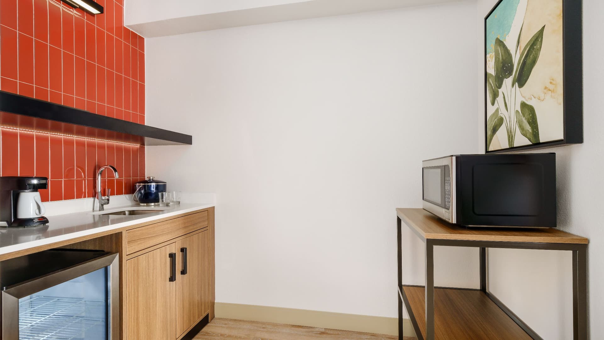 Hyatt Place across from Universal Orlando Resort™ ADA Wet Bar