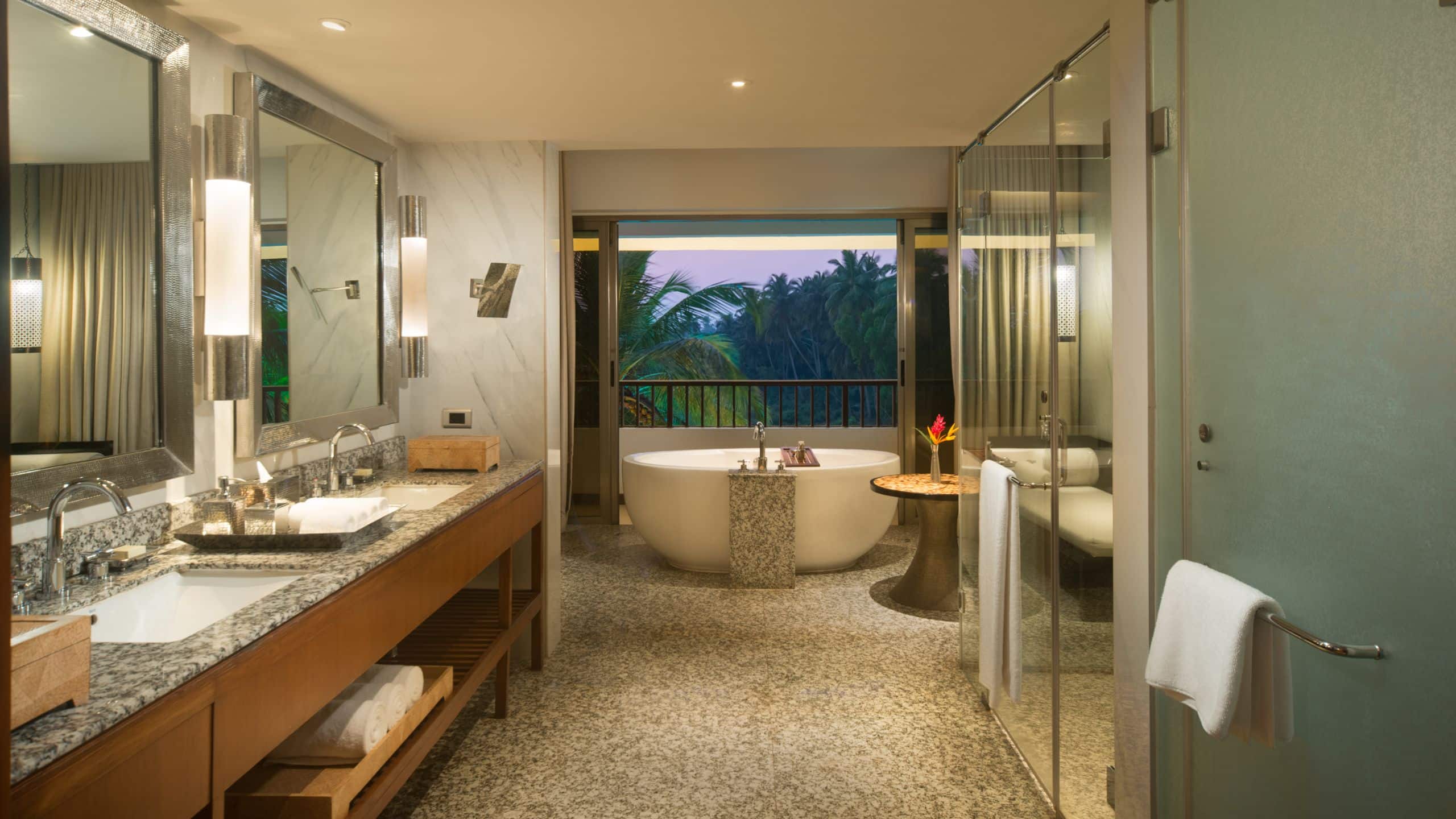 第 1，共 3 Alila Diwa Goa Alila Suite Bathroom Dressing Area