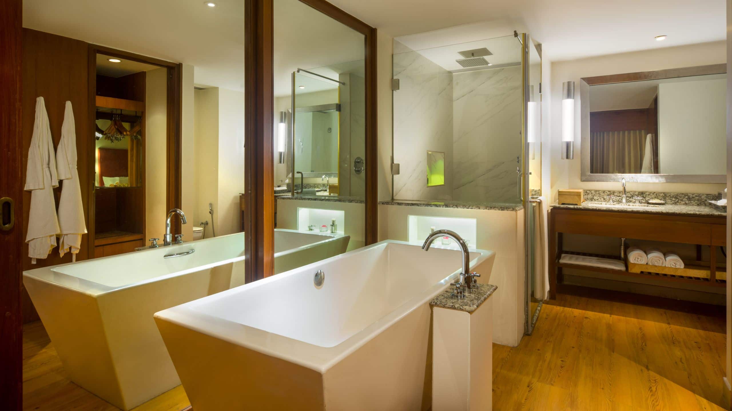 第 3，共 4 Alila Diwa Goa Family Suite Bathtub Bathroom