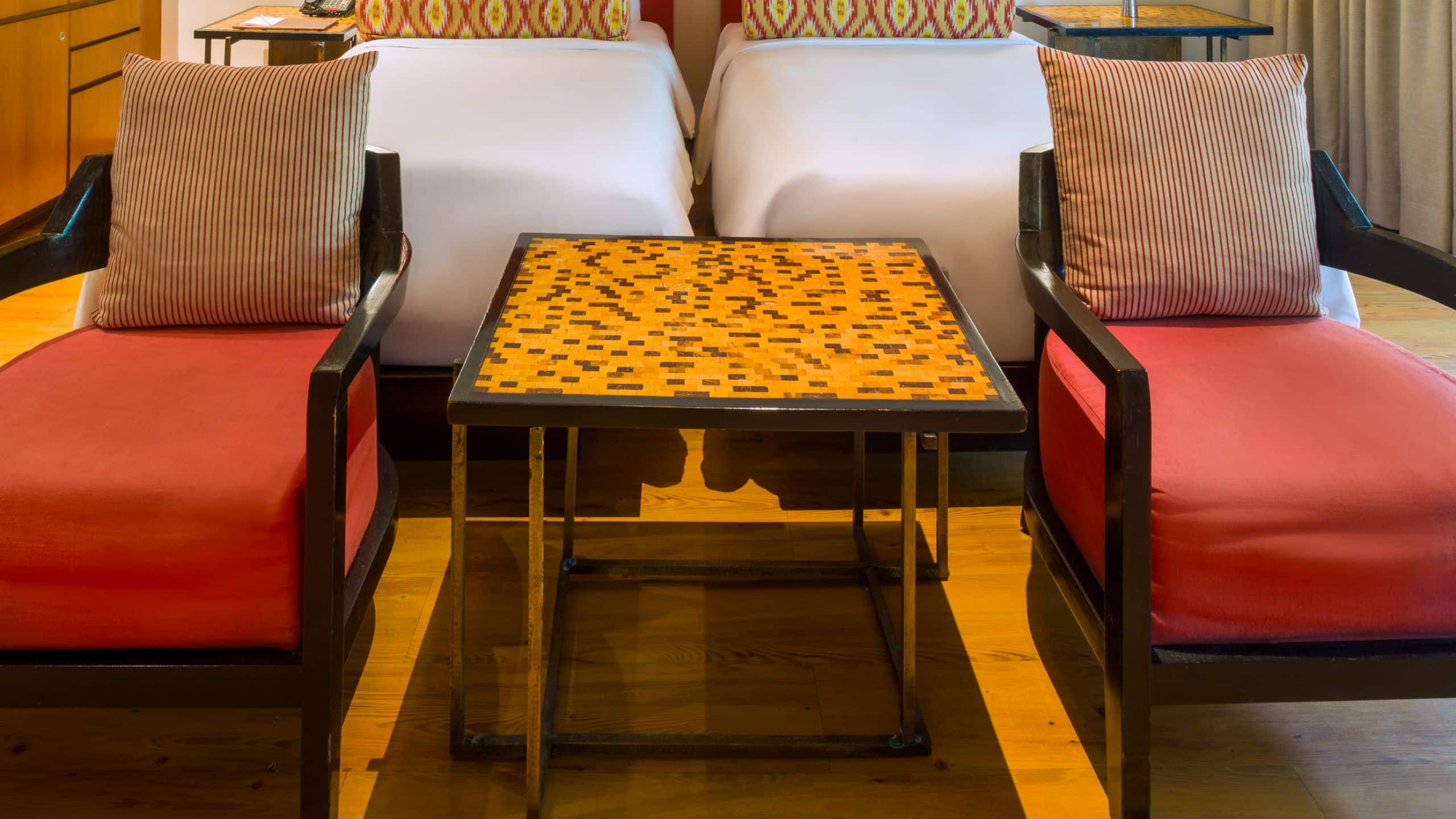 第 2，共 3 Alila Diwa Goa Loft Room Twin Beds Chairs Center Table