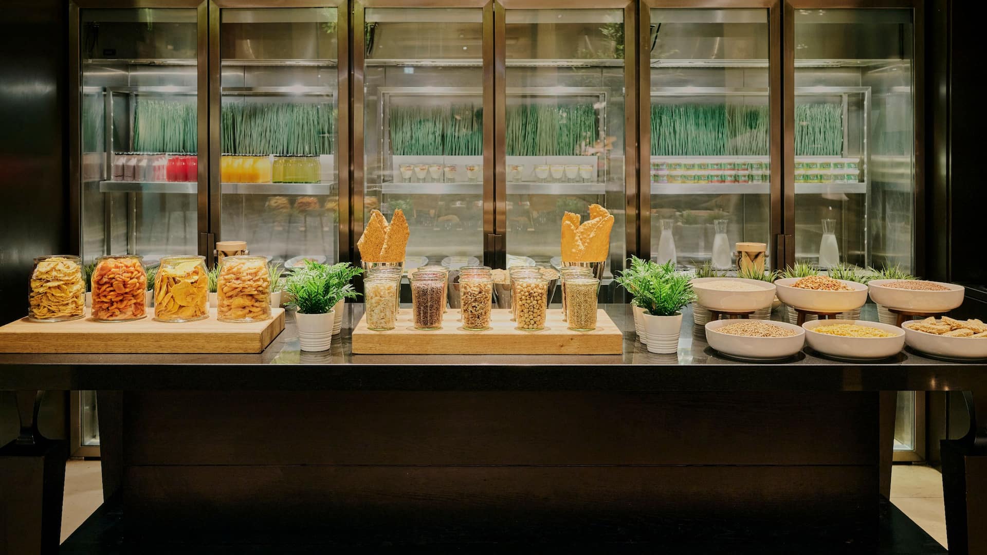 Grand Hyatt Melbourne Breakfast General View