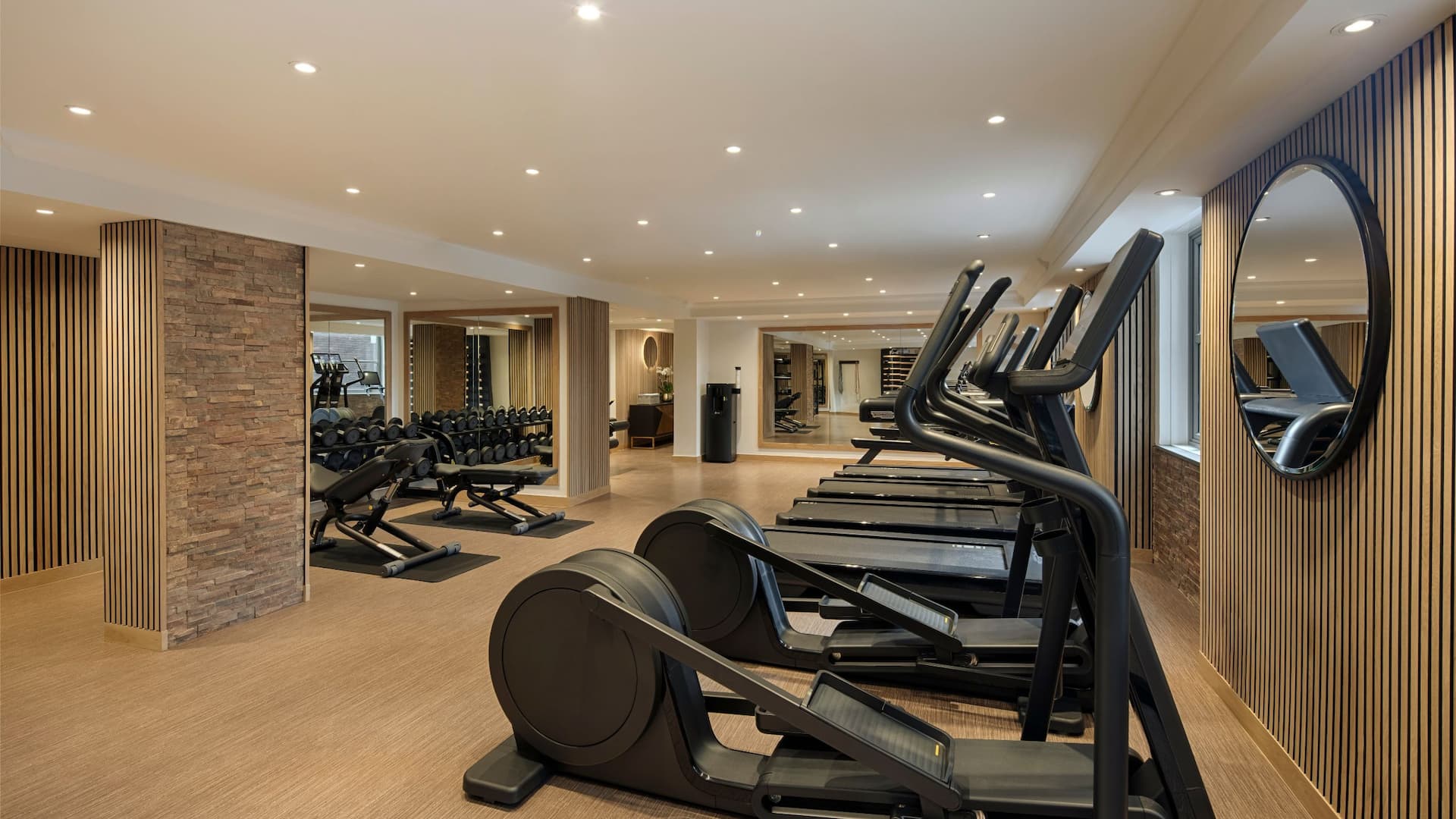 Hyatt Regency London - The Churchill Gym Elliptical