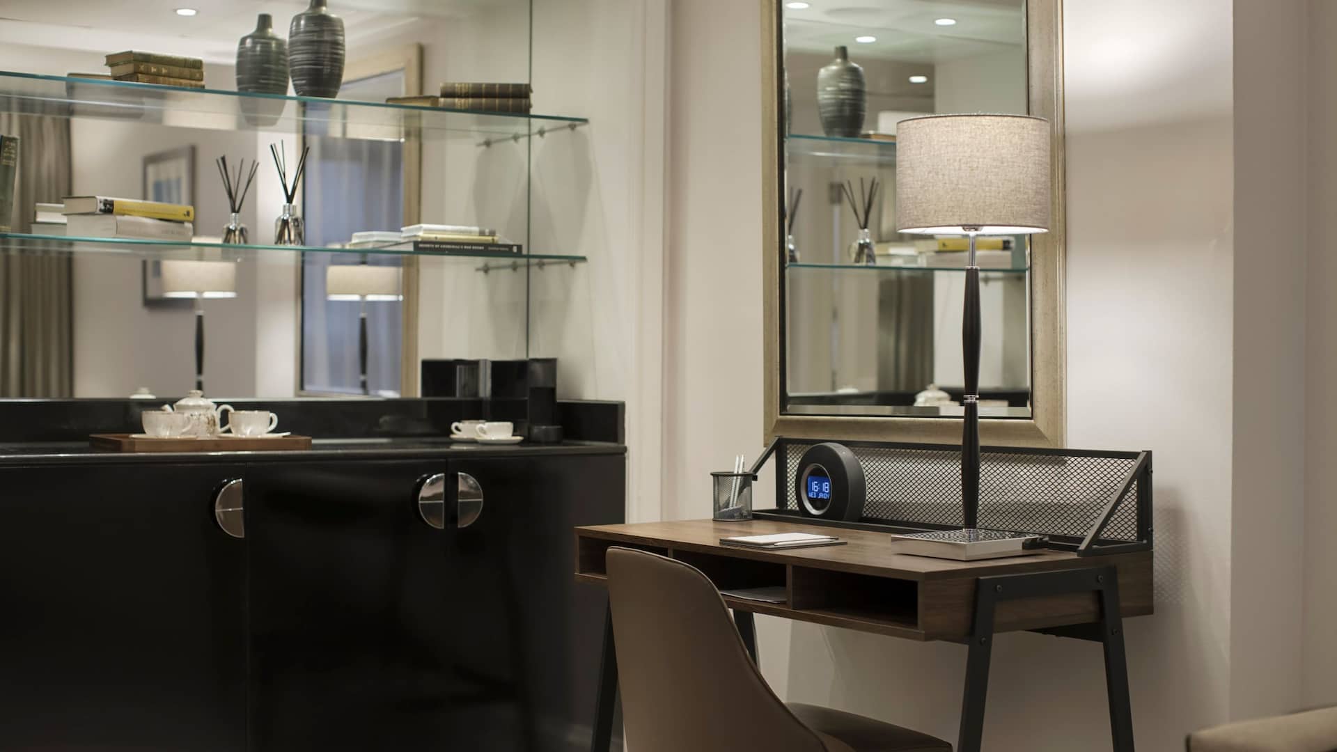 Hyatt Regency London - The Churchill Regency Balcony Suite