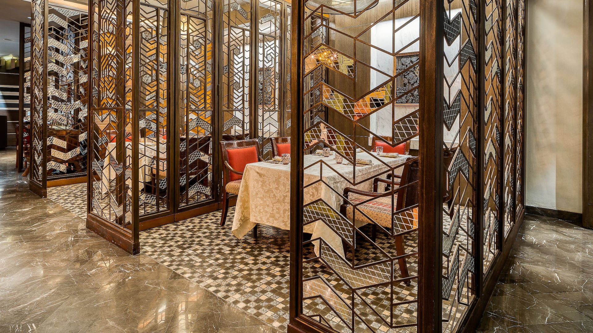 Hyatt Regency Ahmedabad Sarvatt Restaurant