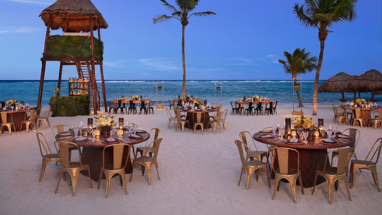Group Banquet Beach