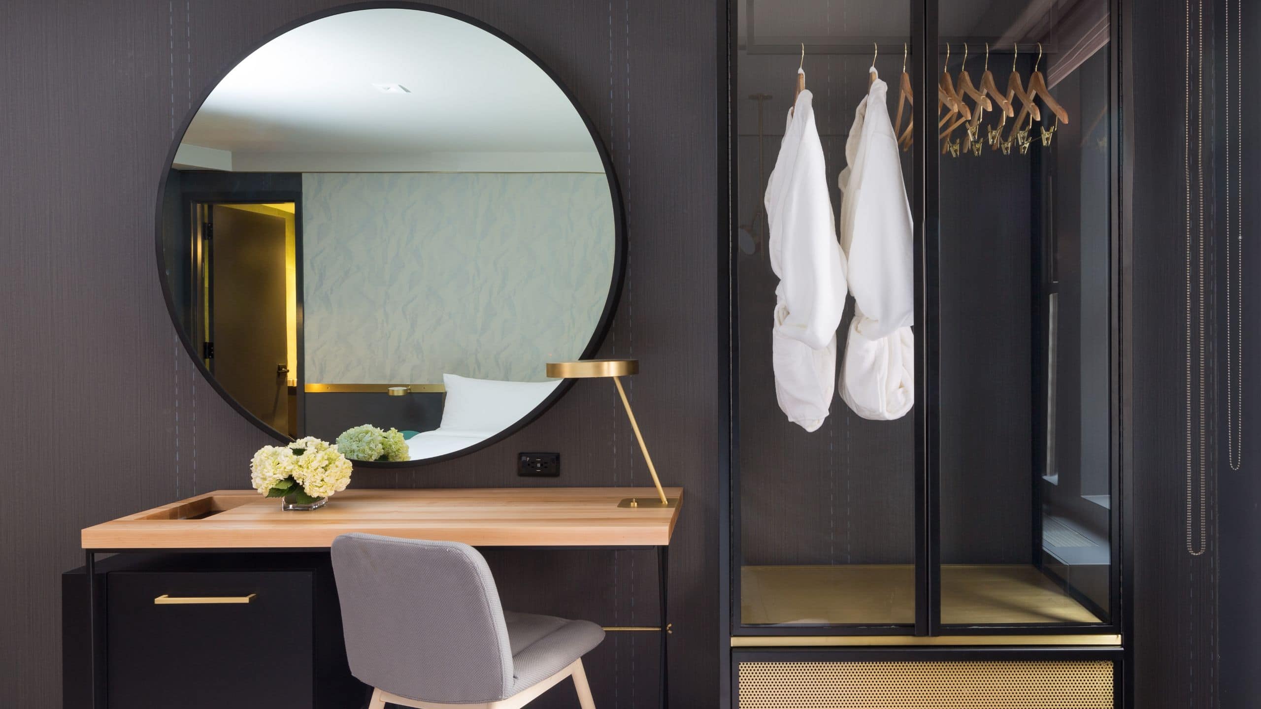 2/3 The Time New York King Room Details
