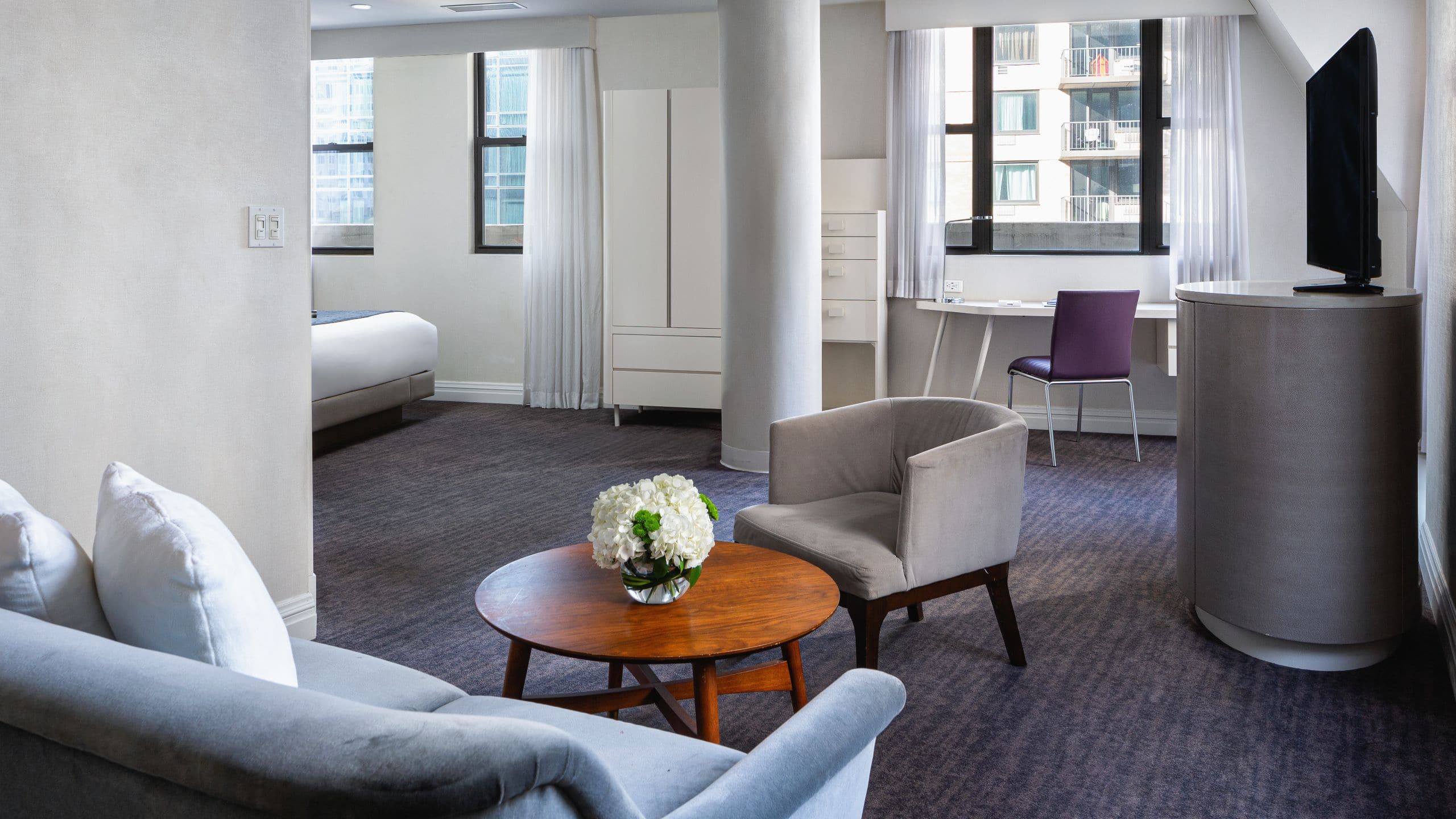 2/5 Dream Midtown Gold Suite 2