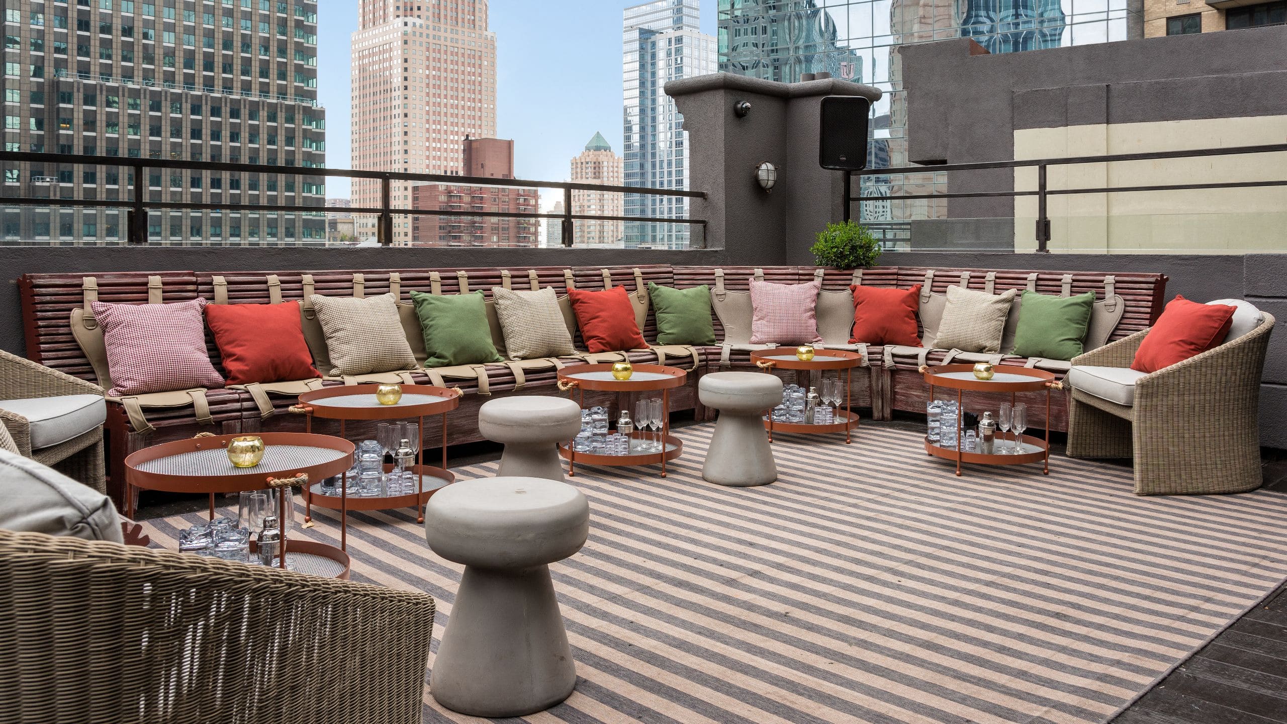 Dream Midtown Phd Midtown Terrace Daytime Seating
