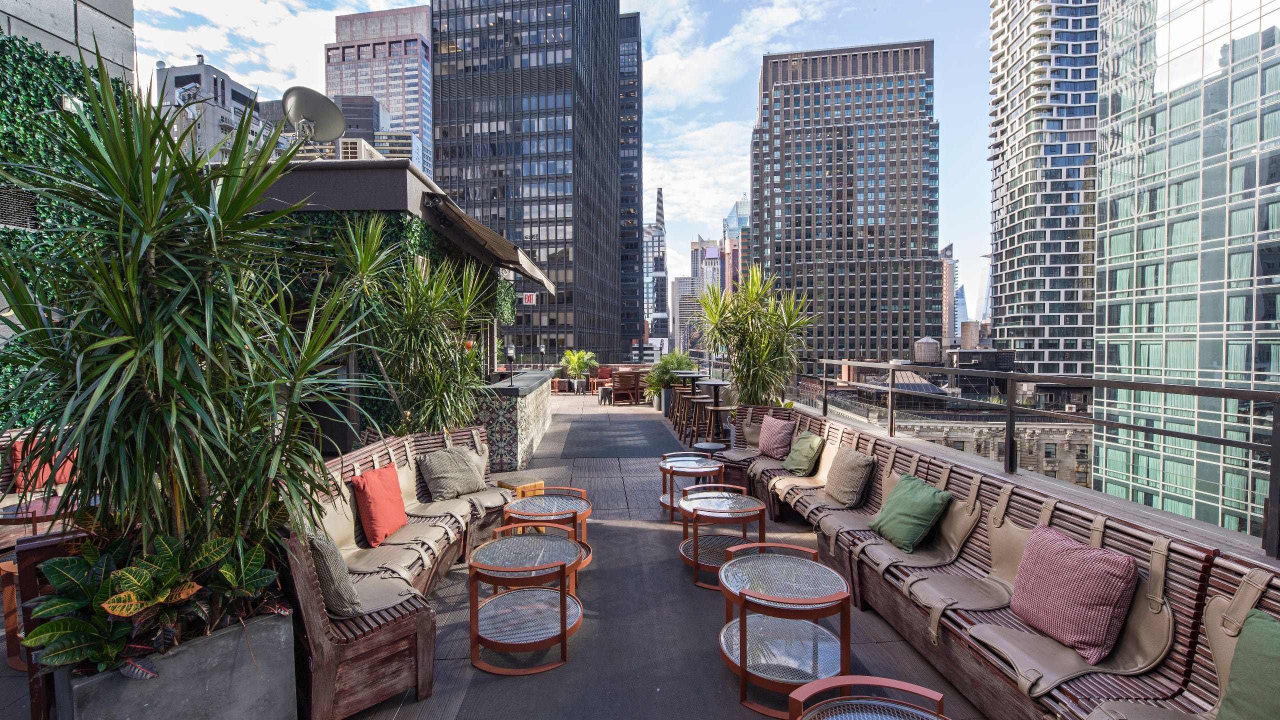 1 of 3 Dream Midtown Phd Terrace Right Side View