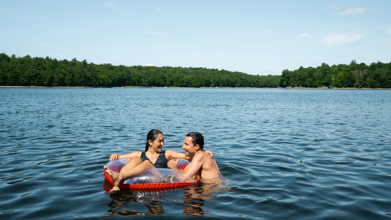Lake Floatie Couple
