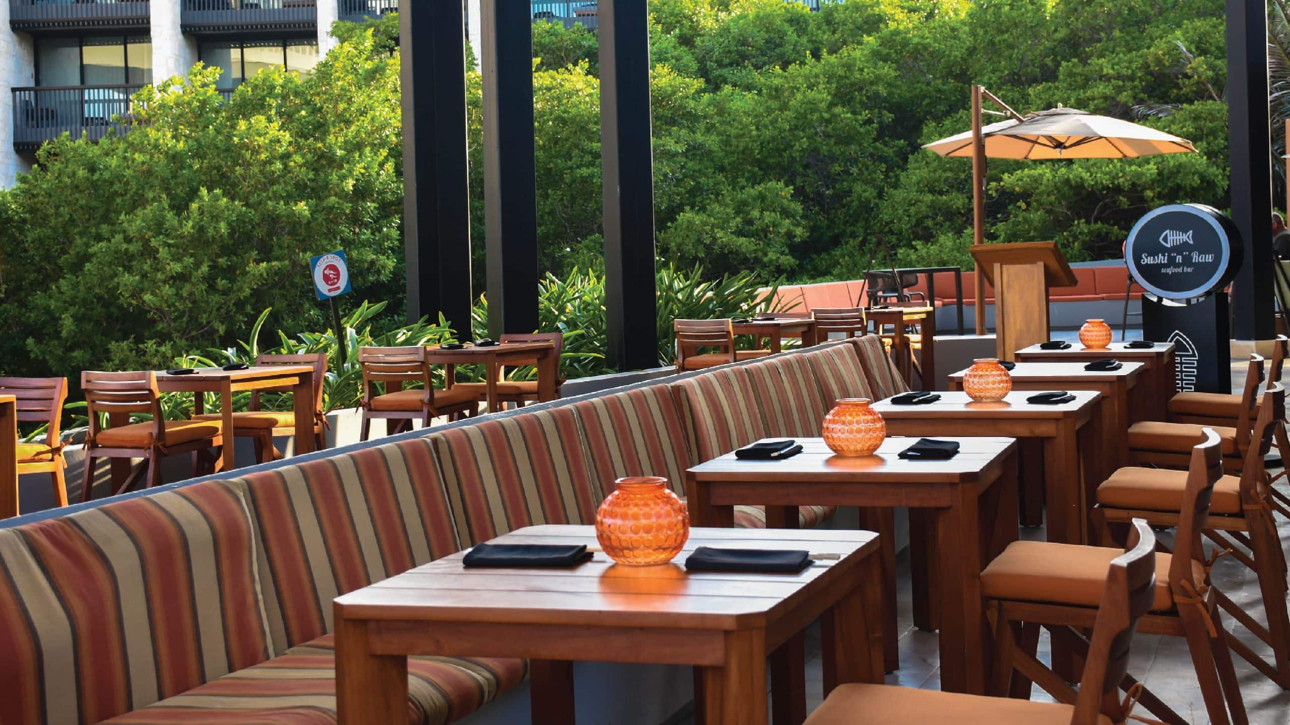 Grand Hyatt Playa del Carmen Resort Sushi N Raw Restaurant Dining Tables