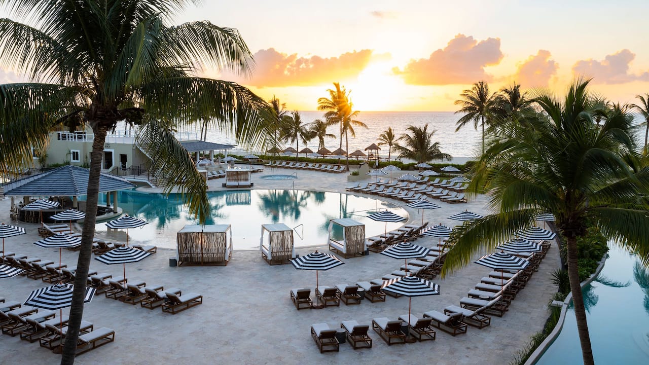 Main Pool Deck Chairs