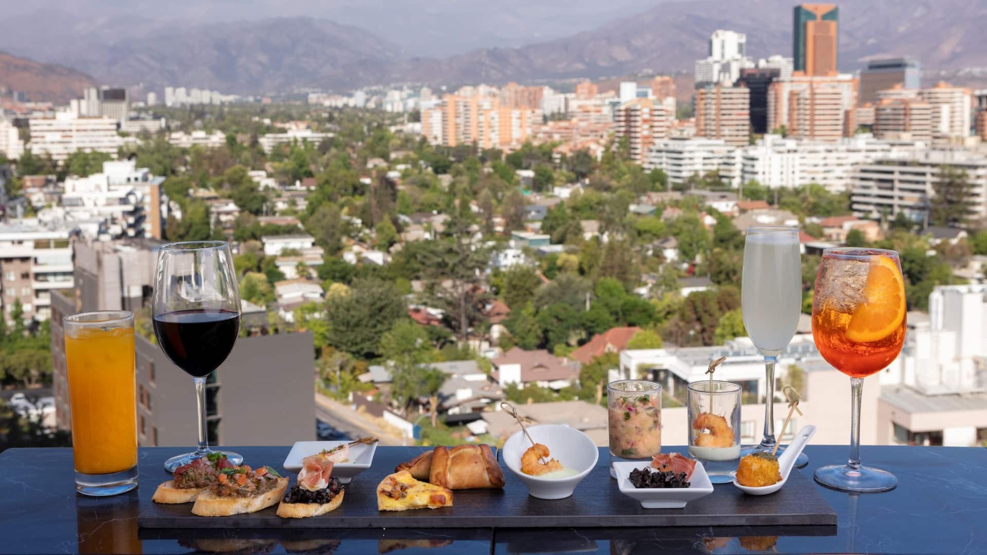 Hyatt Place Santiago/Vitacura Food And Drinks City Background