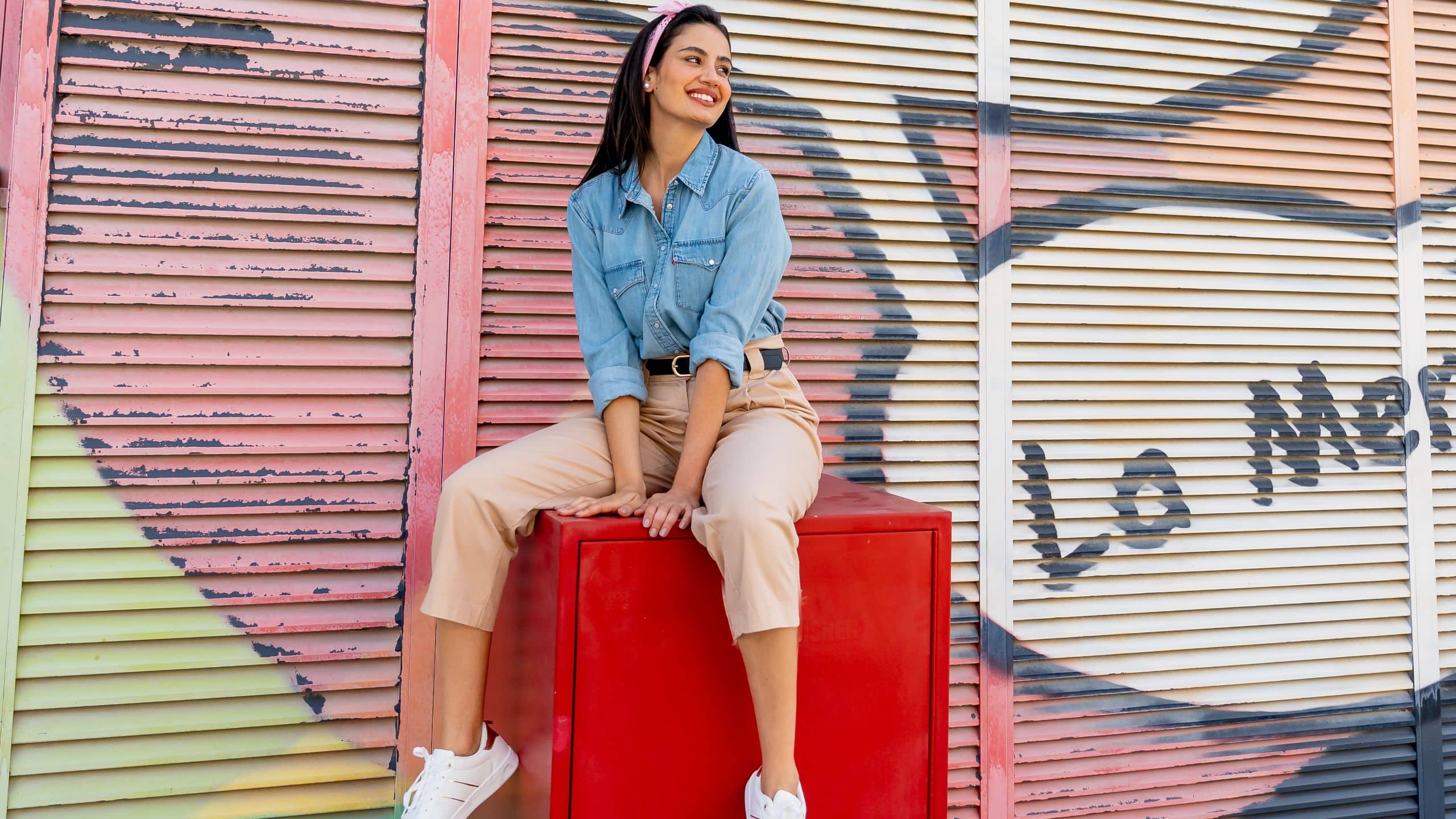 Hyatt Centric Jumeirah Dubai Woman In La Mer