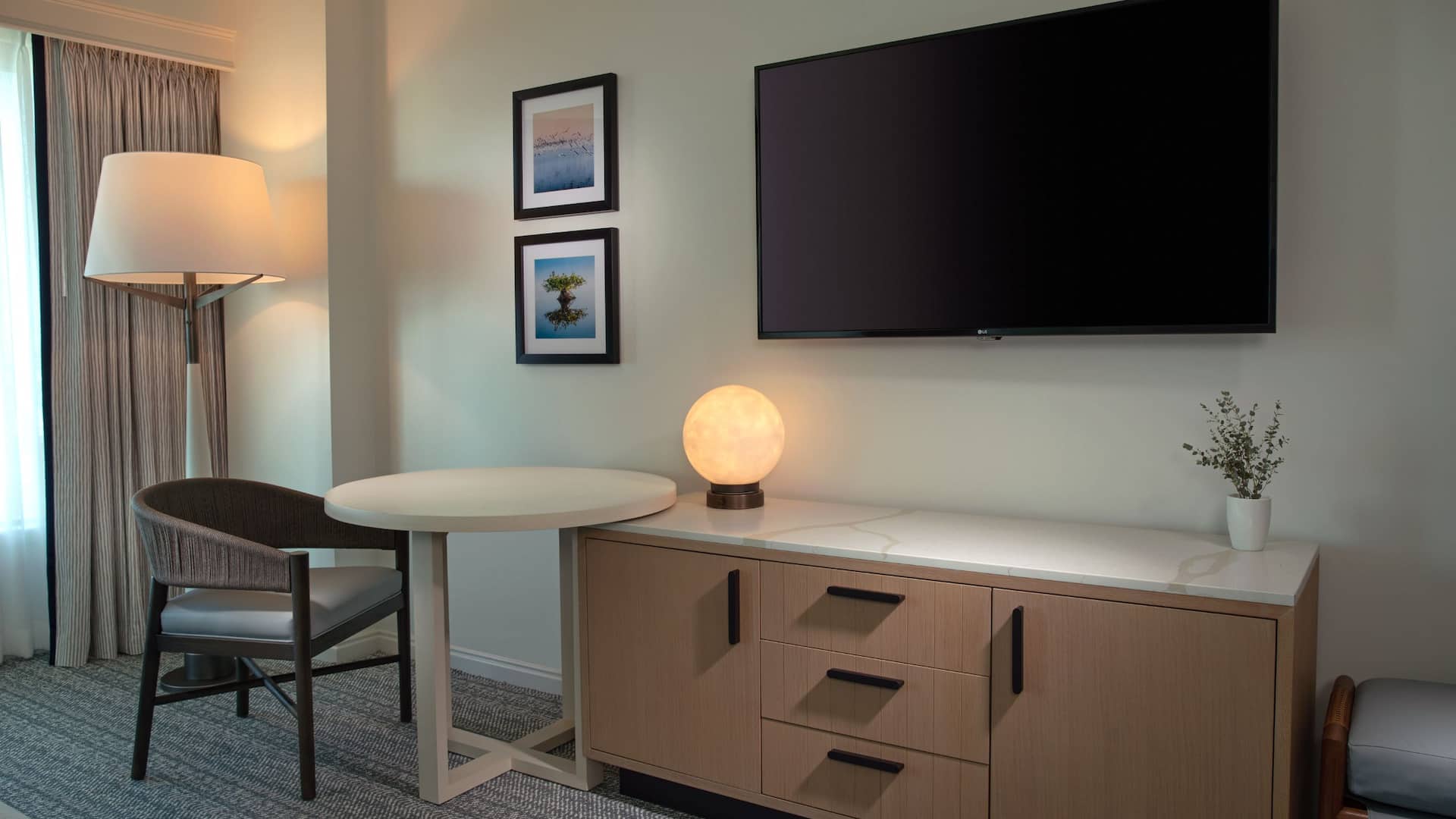 Grand Hyatt Tampa Bay Guestroom Television Detail