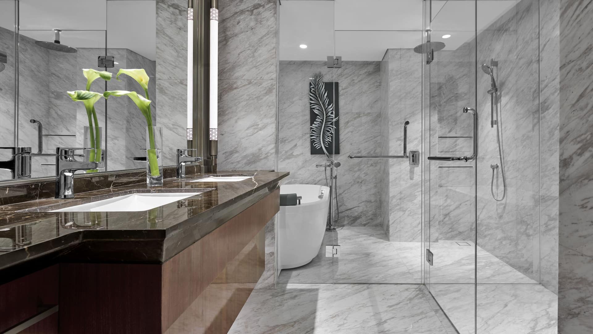 3 von 5 Grand Hyatt Jakarta Premier Suite Bathroom