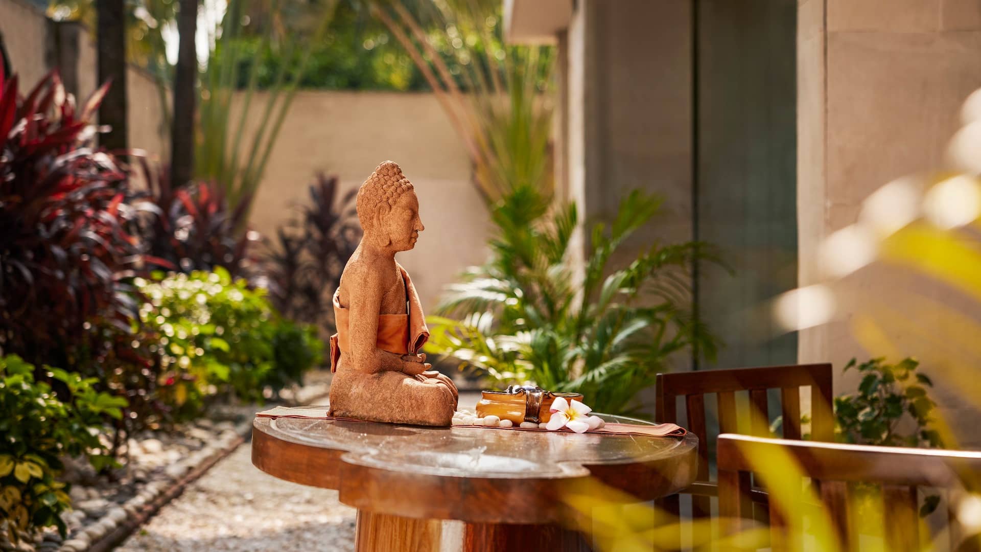 Hyatt Regency Kolkata Buddha Sculpture