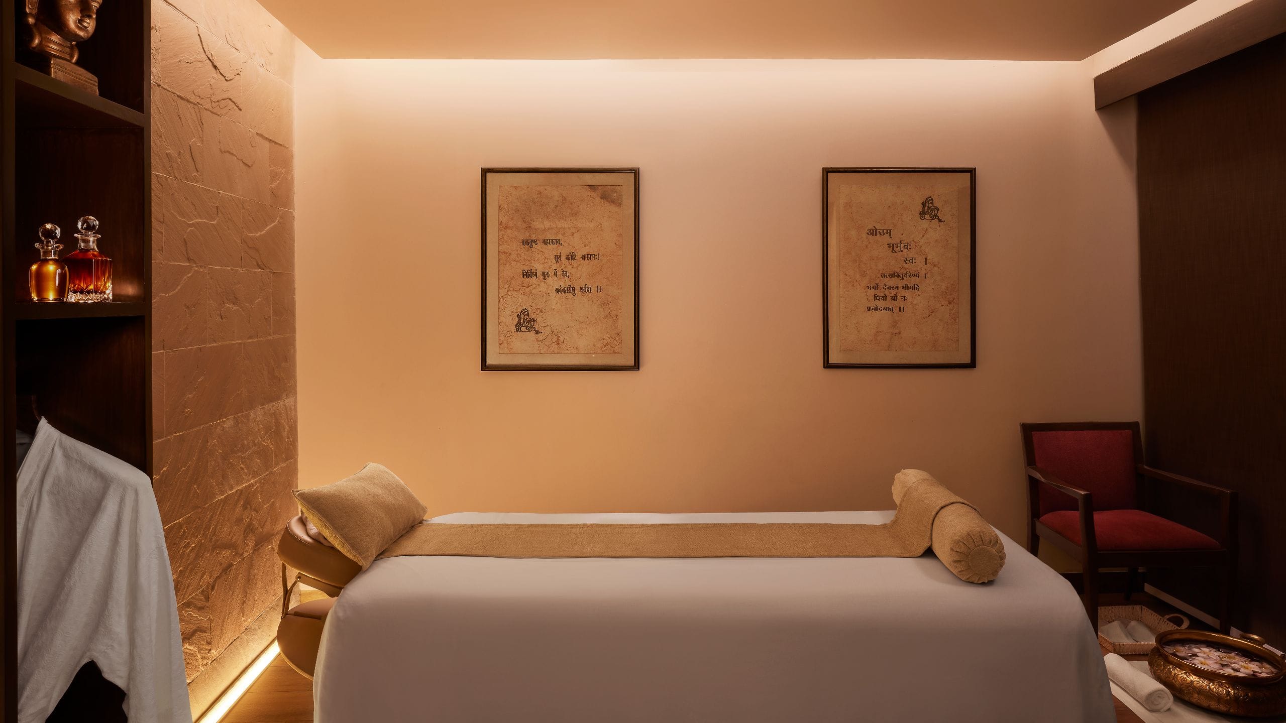 Hyatt Regency Kolkata Spa Massage Table
