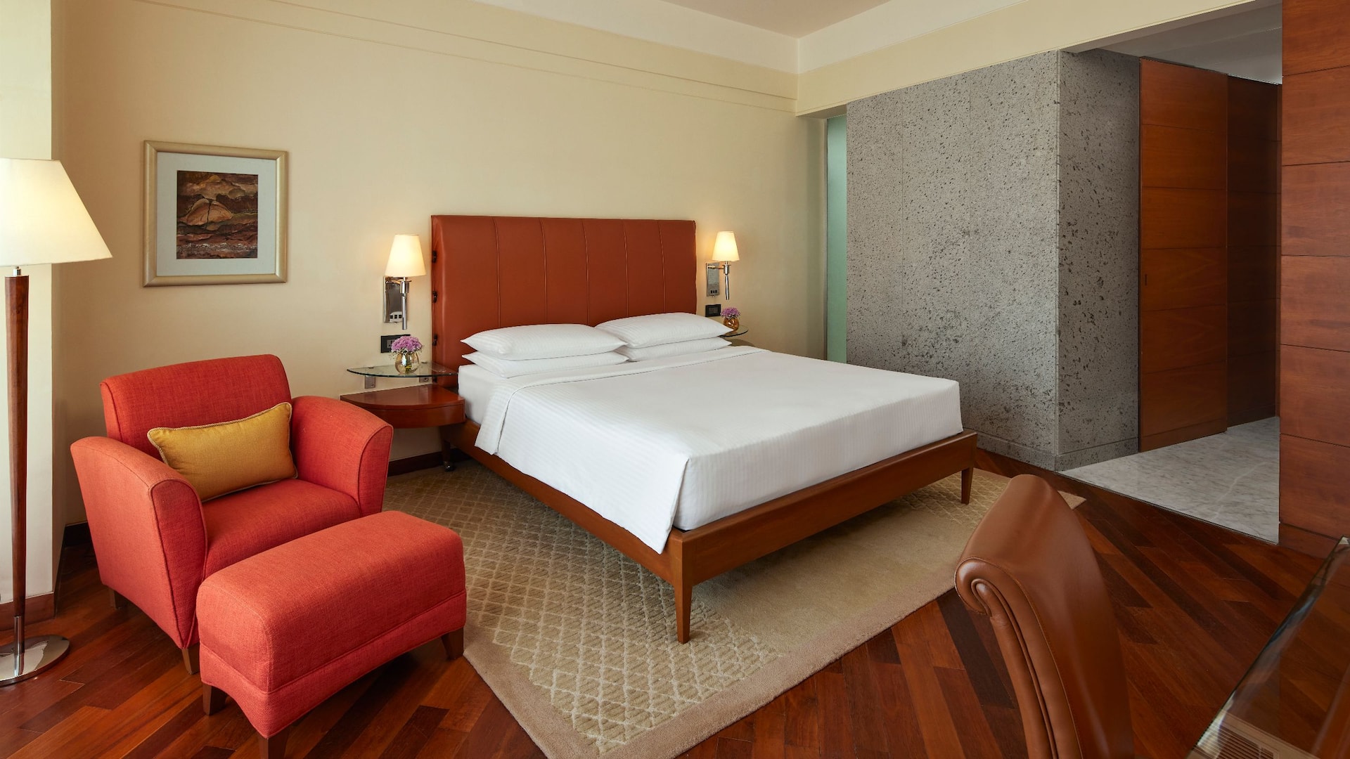 Hyatt Regency Kolkata Regency Club King Guestroom Bed