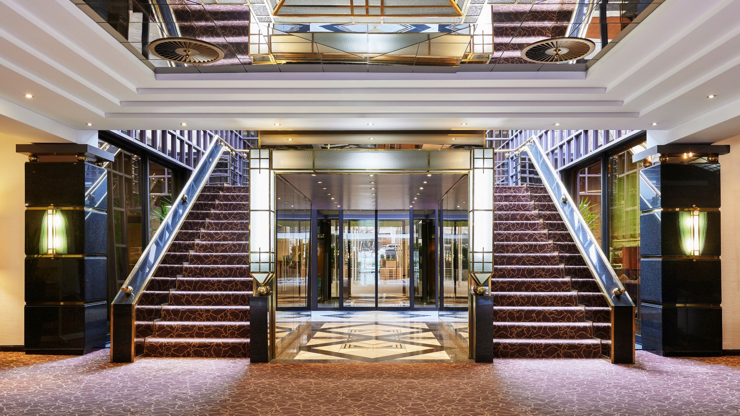 Lindner Congress Hotel Dusseldorf Lobby Entrance