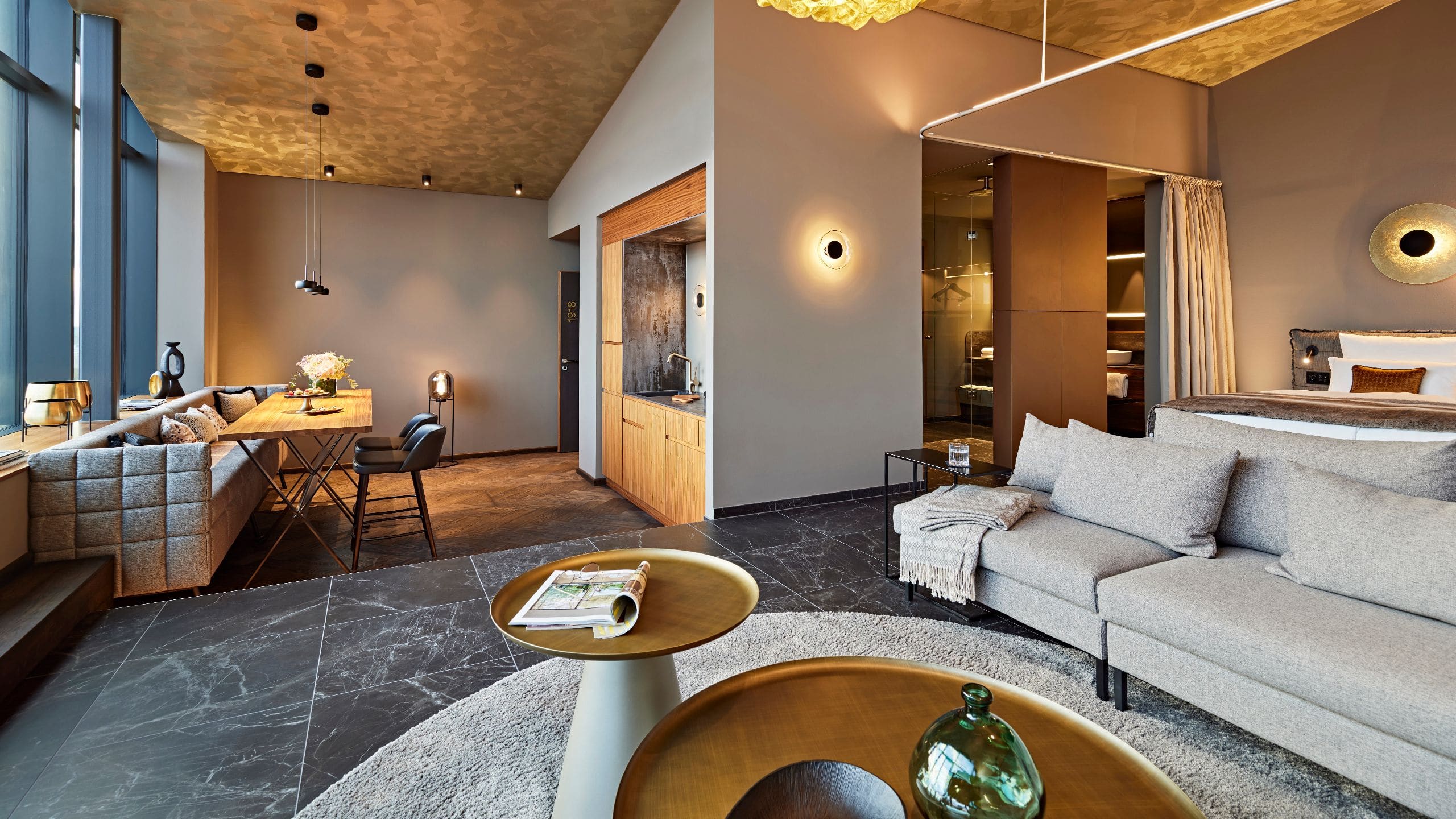 2 of 5 Lindner Congress Hotel Dusseldorf Studio Overview