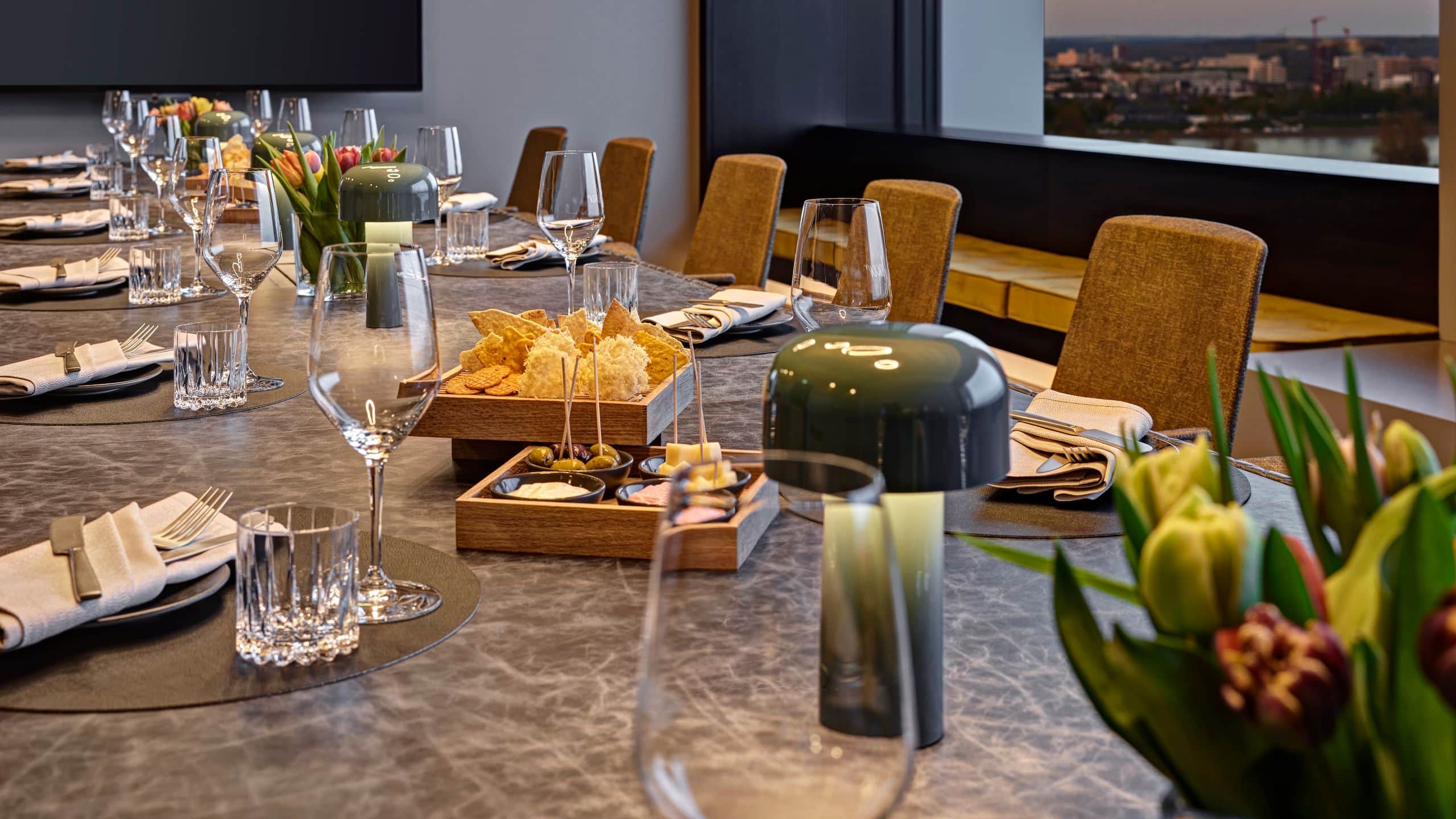 Lindner Congress Hotel Dusseldorf Meeting Skylounge Detail