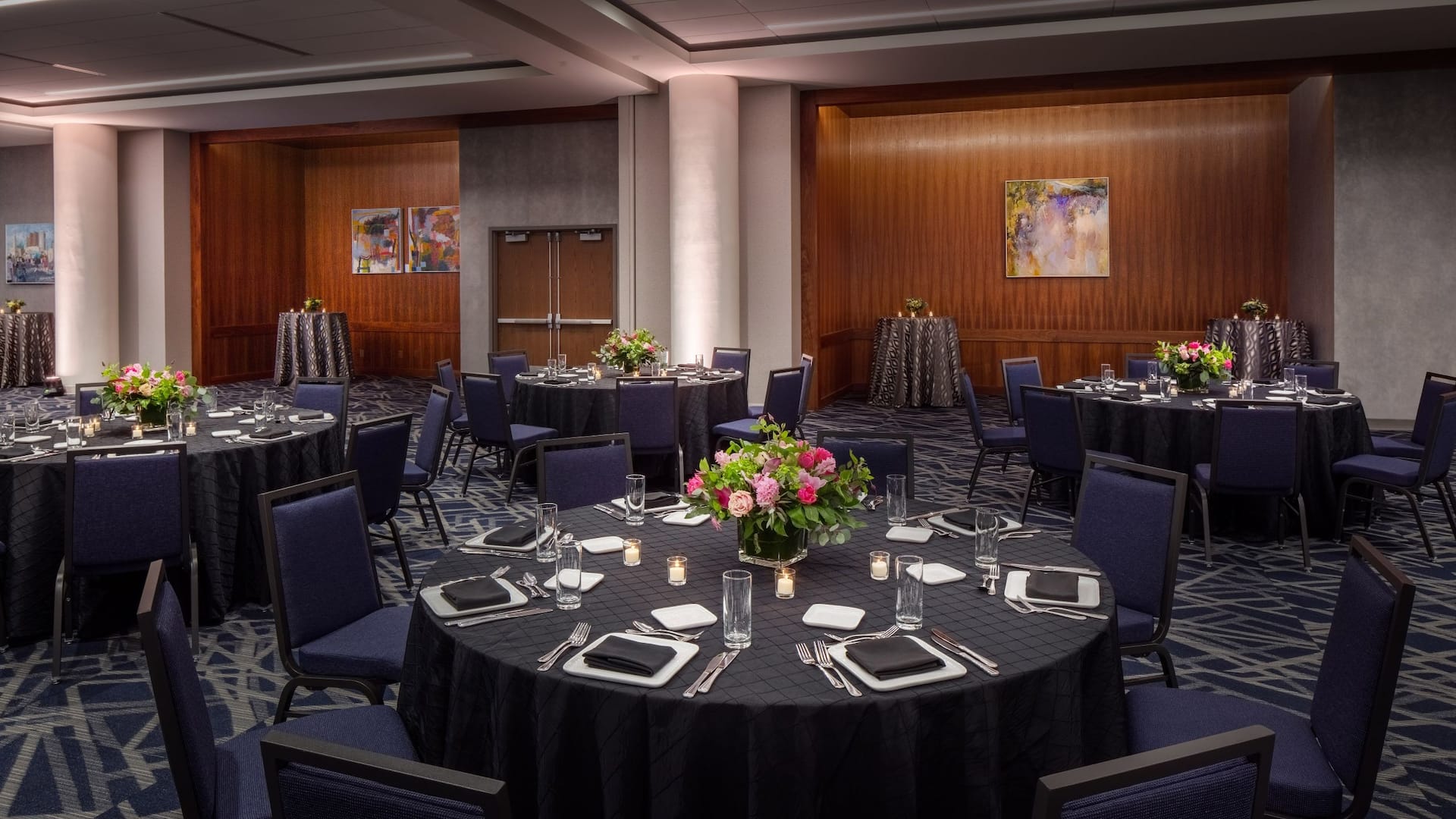 1 of 1 Hyatt Regency Columbus Business Luncheon Multiple Tables