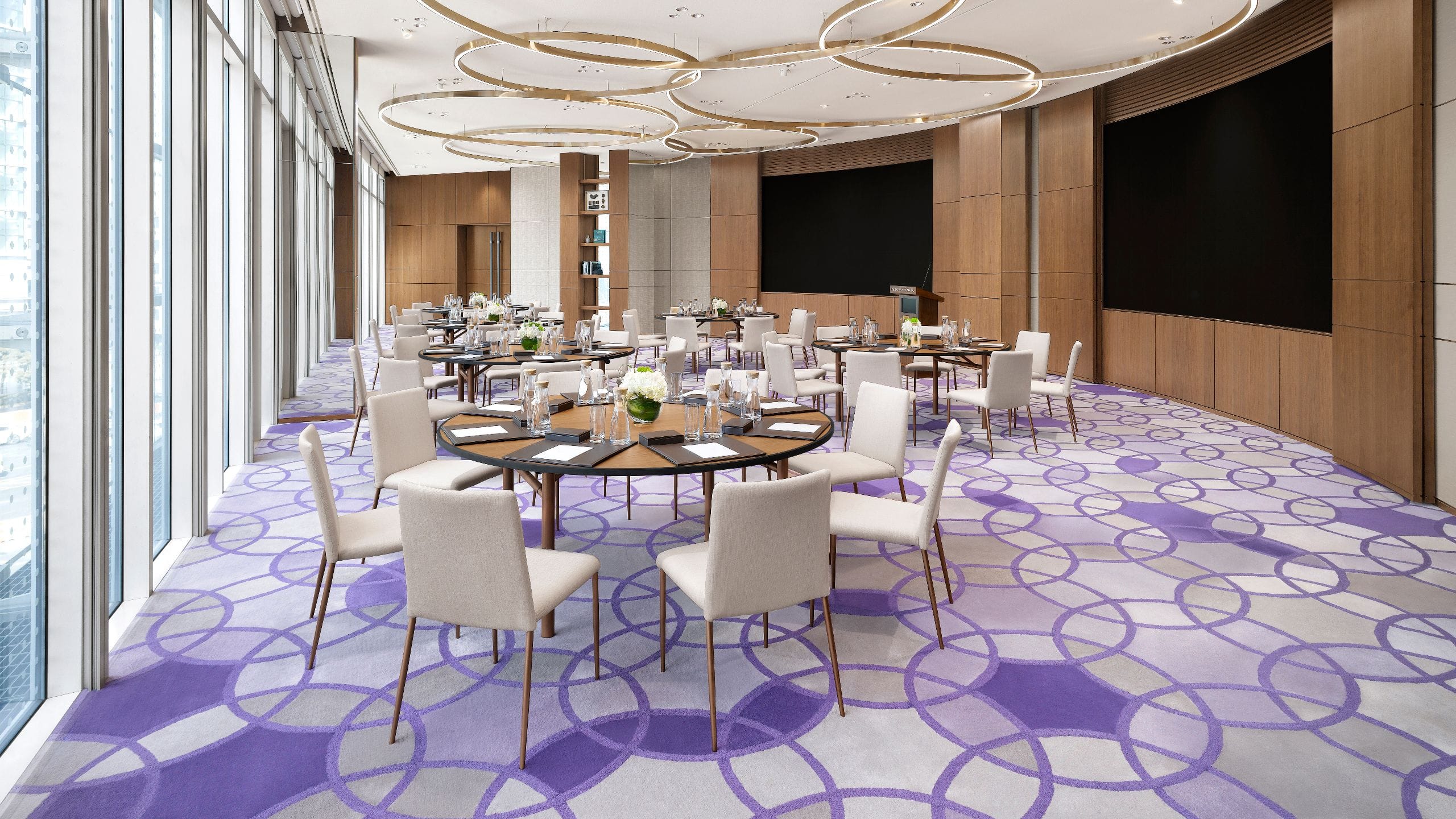 4/4 Park Hyatt Seoul The Salon Round Large Flowers