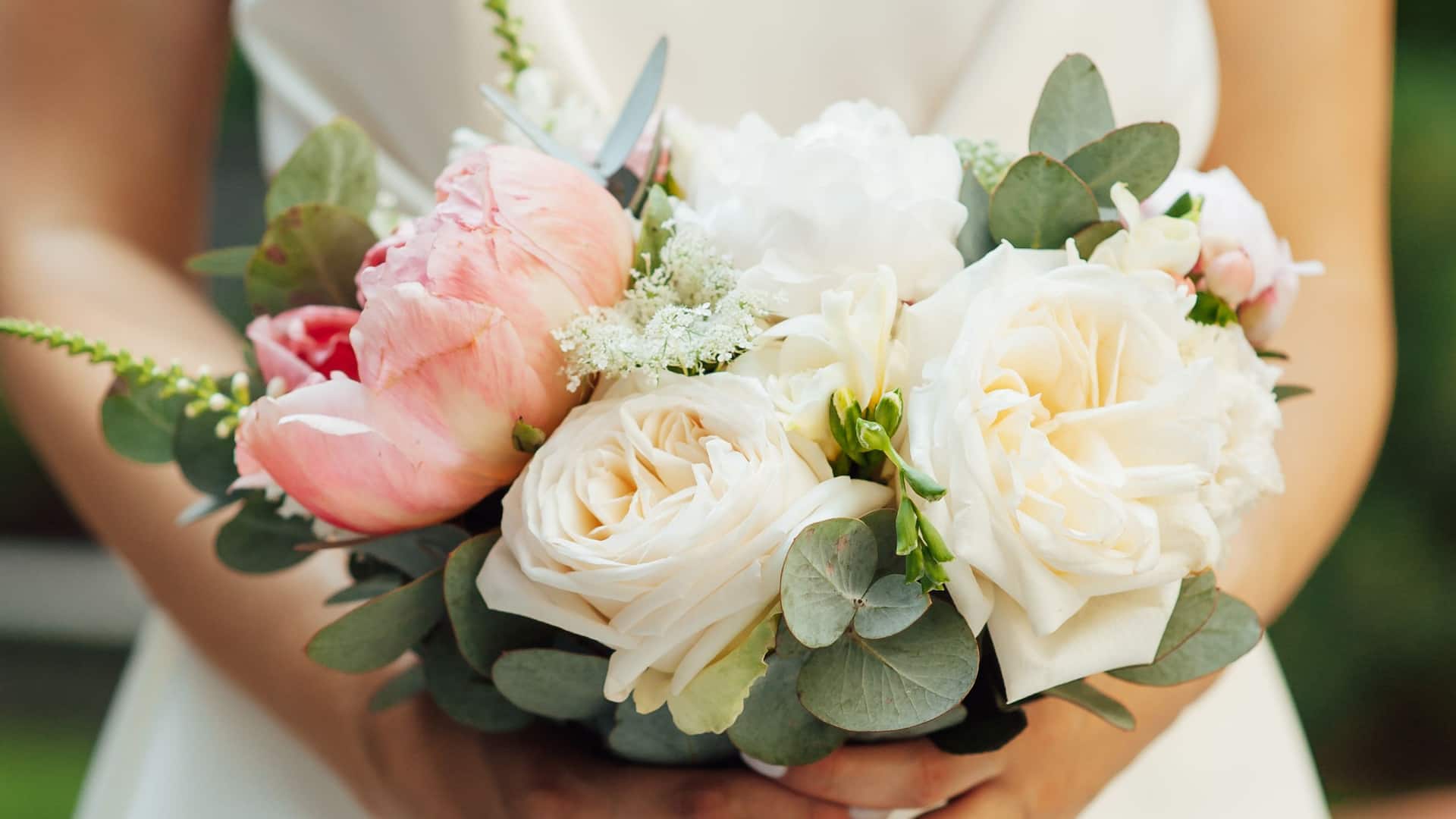 Hyatt Place Toronto/Mississauga Centre Bride Flower Bouquet