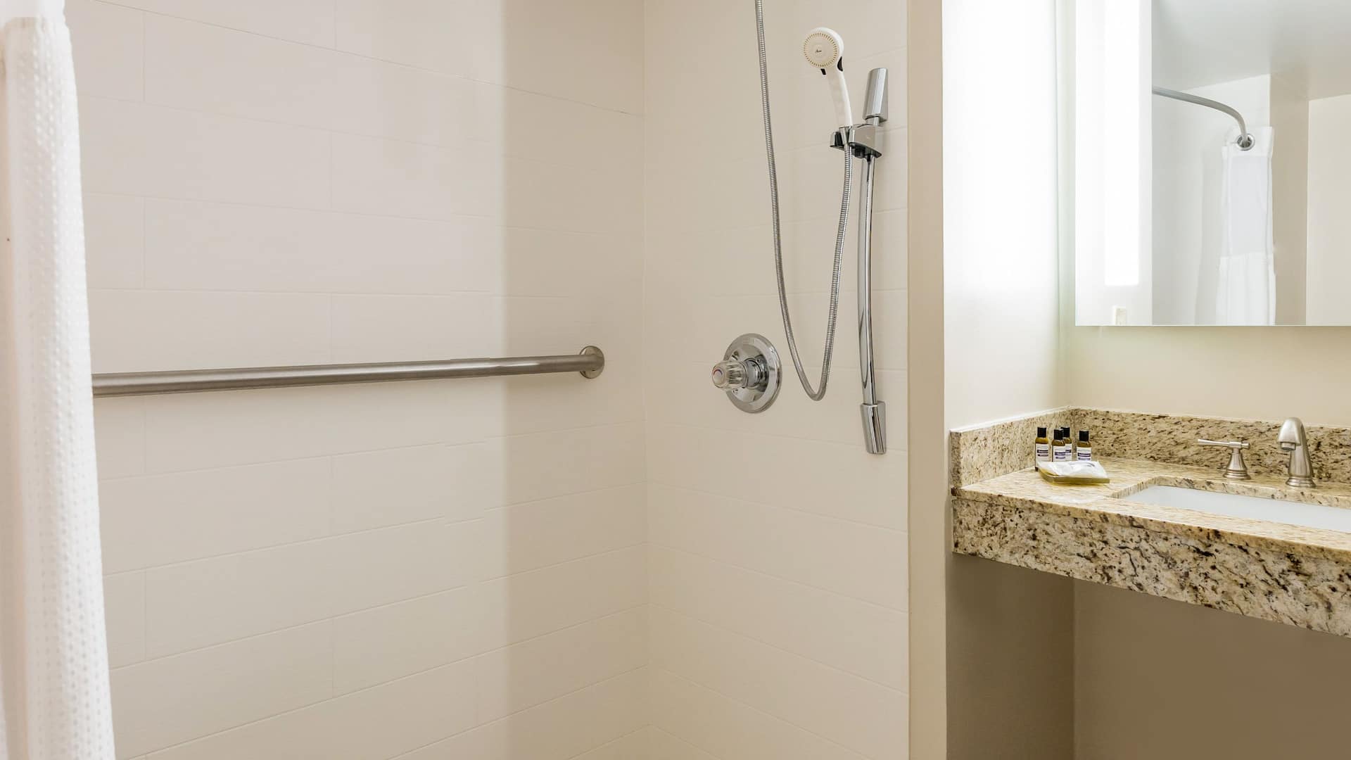 2 of 4 Hyatt Regency Green Bay Accessible Bathroom Shower