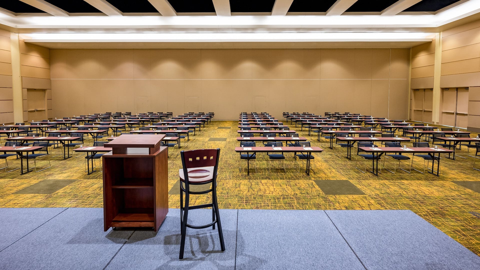 Hyatt Regency Green Bay Meeting Room Stage Facing Tables