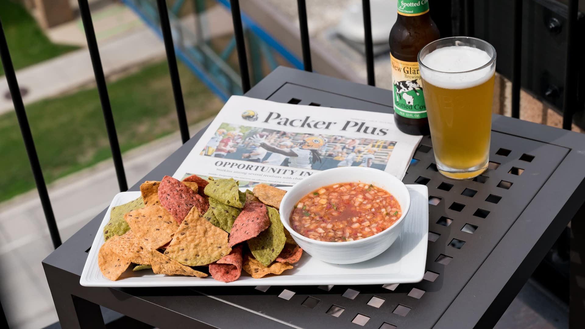 Hyatt Regency Green Bay King Balcony Chips And Beer