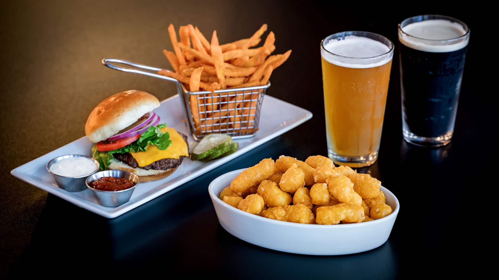 Hyatt Regency Green Bay Pub333 Cheese Curds Spread