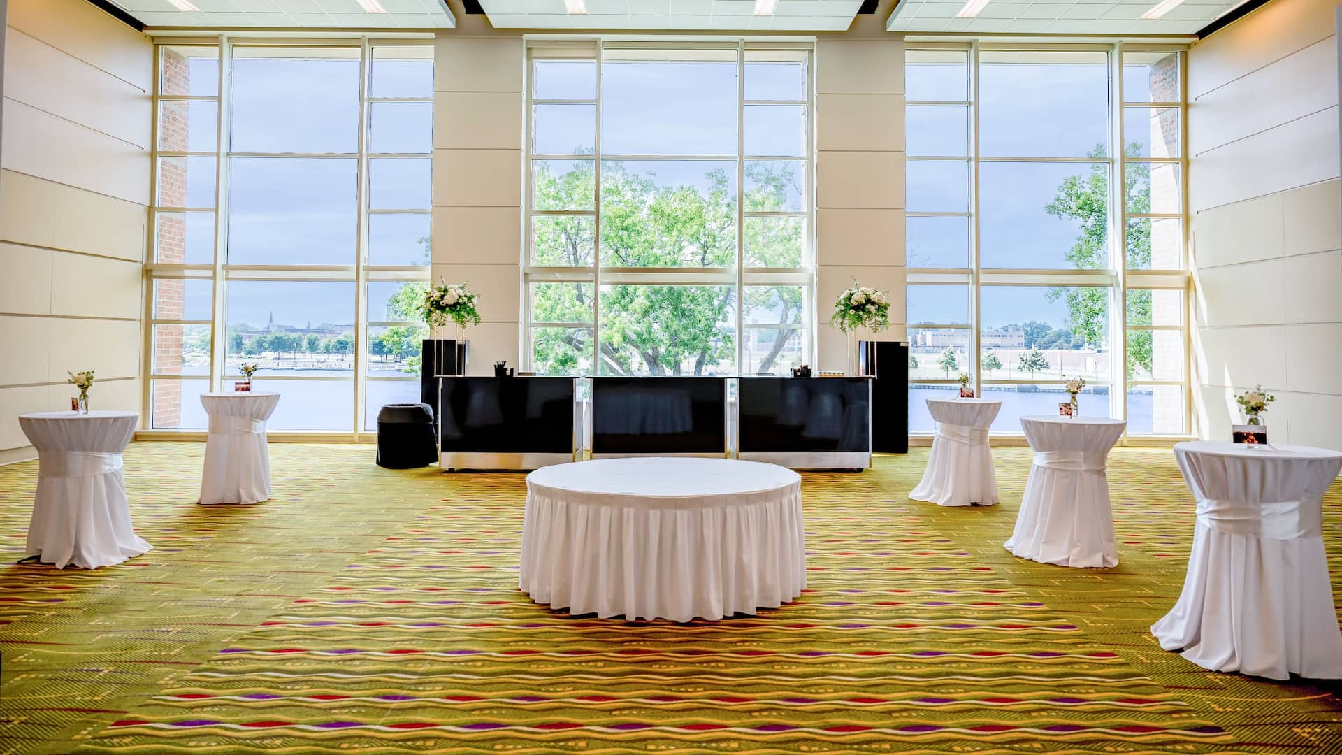 Hyatt Regency Green Bay Wedding Pre Event High Tops