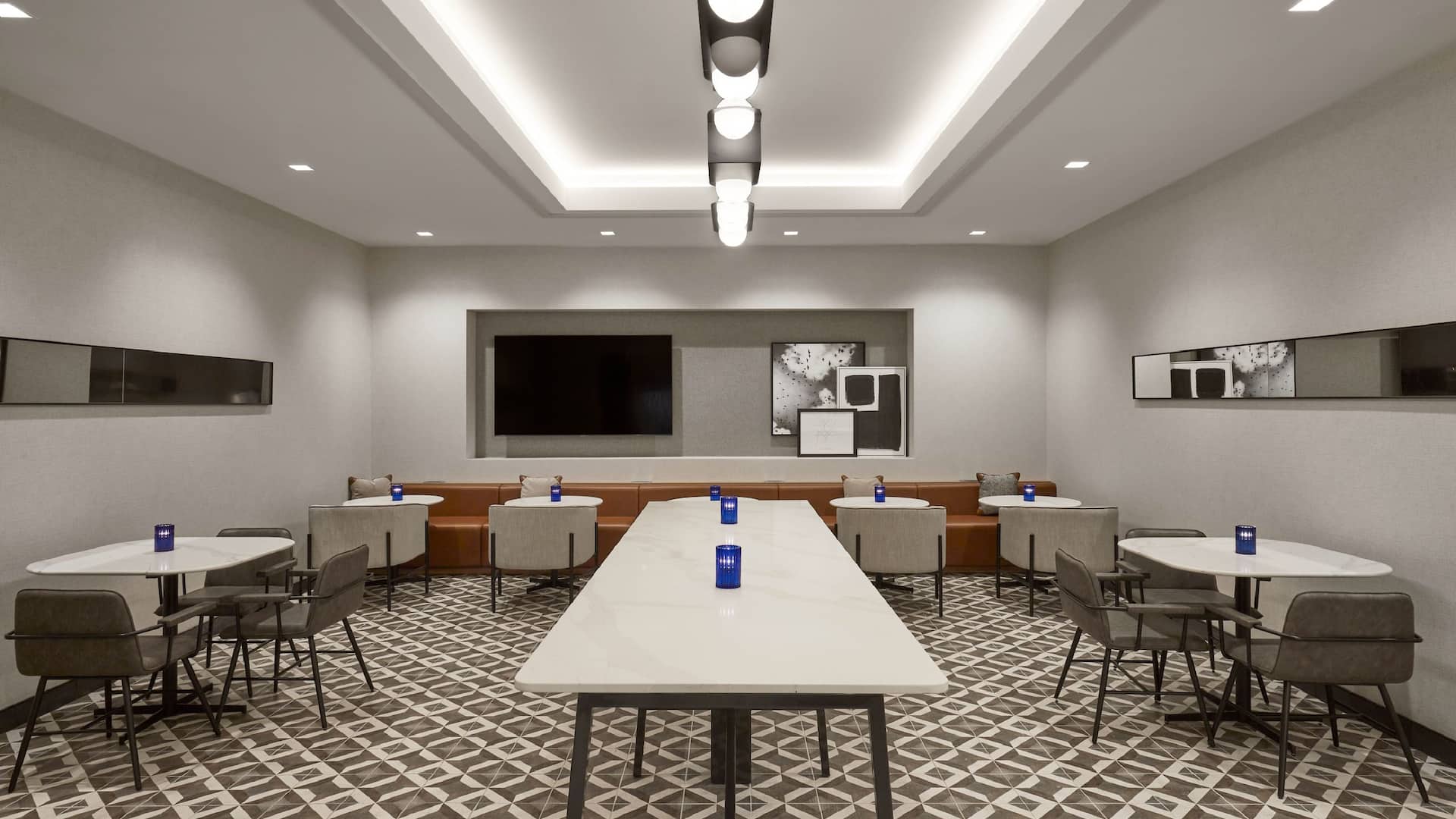 Hyatt Place Montréal – Downtown Bar Lounge Seating