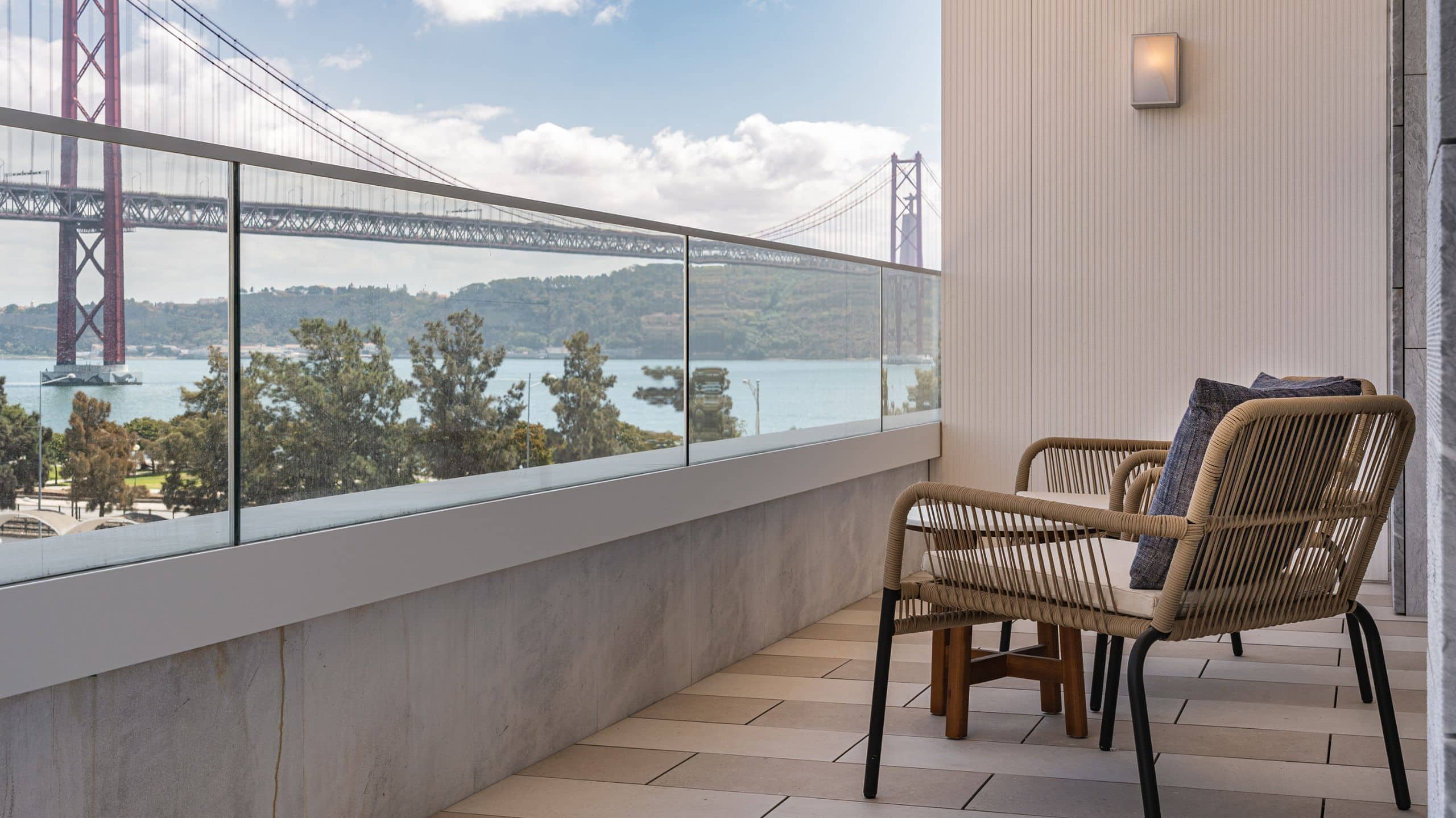 Hyatt Regency Lisbon Deluxe Suite Bridge View Balcony