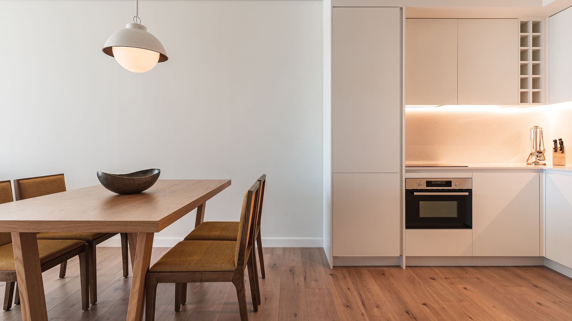 7/11 Hyatt Regency Lisbon Deluxe Suite River View Kitchen Details