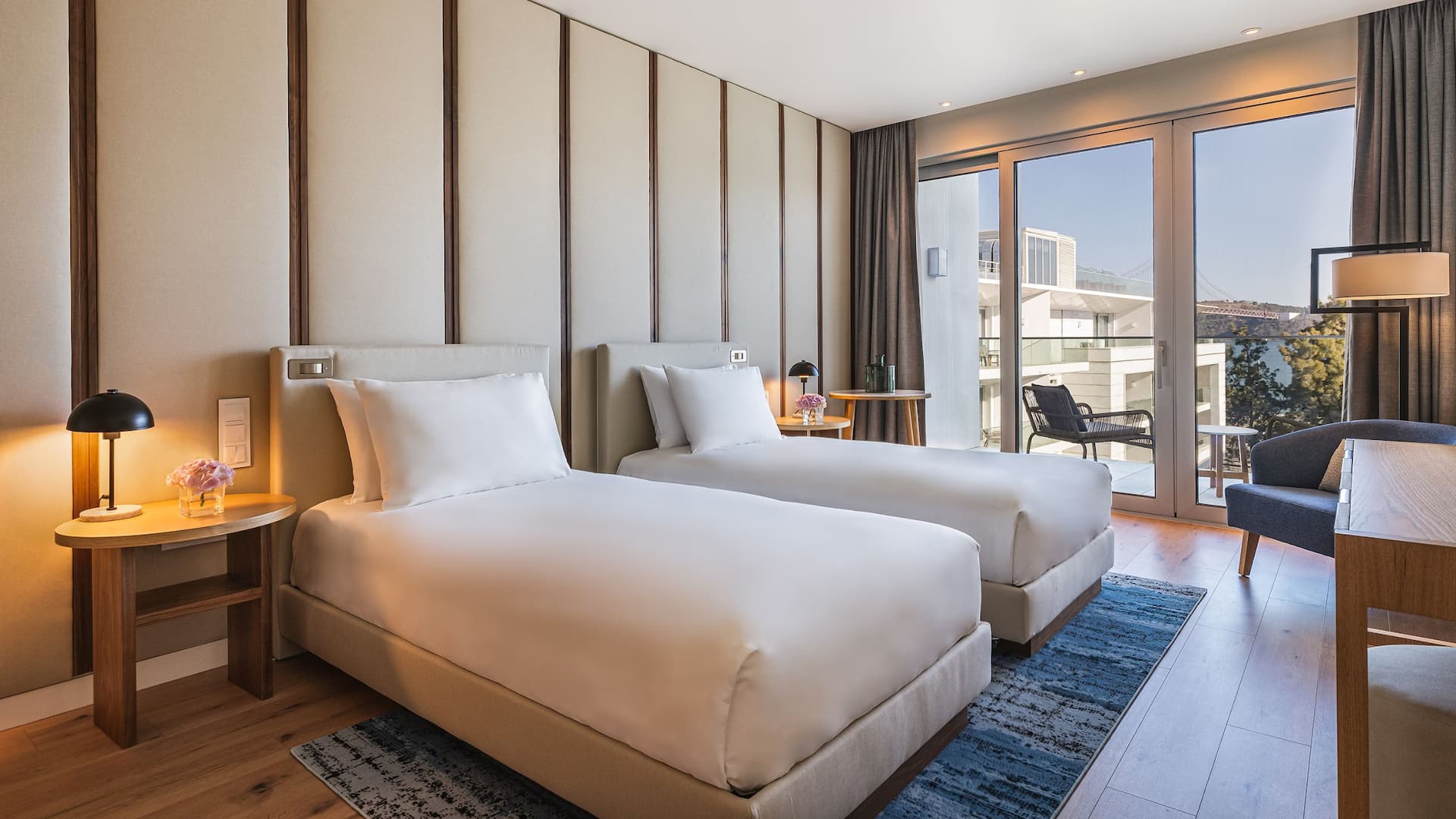 5/8 Hyatt Regency Lisbon Standard River View Twin Beds Layout