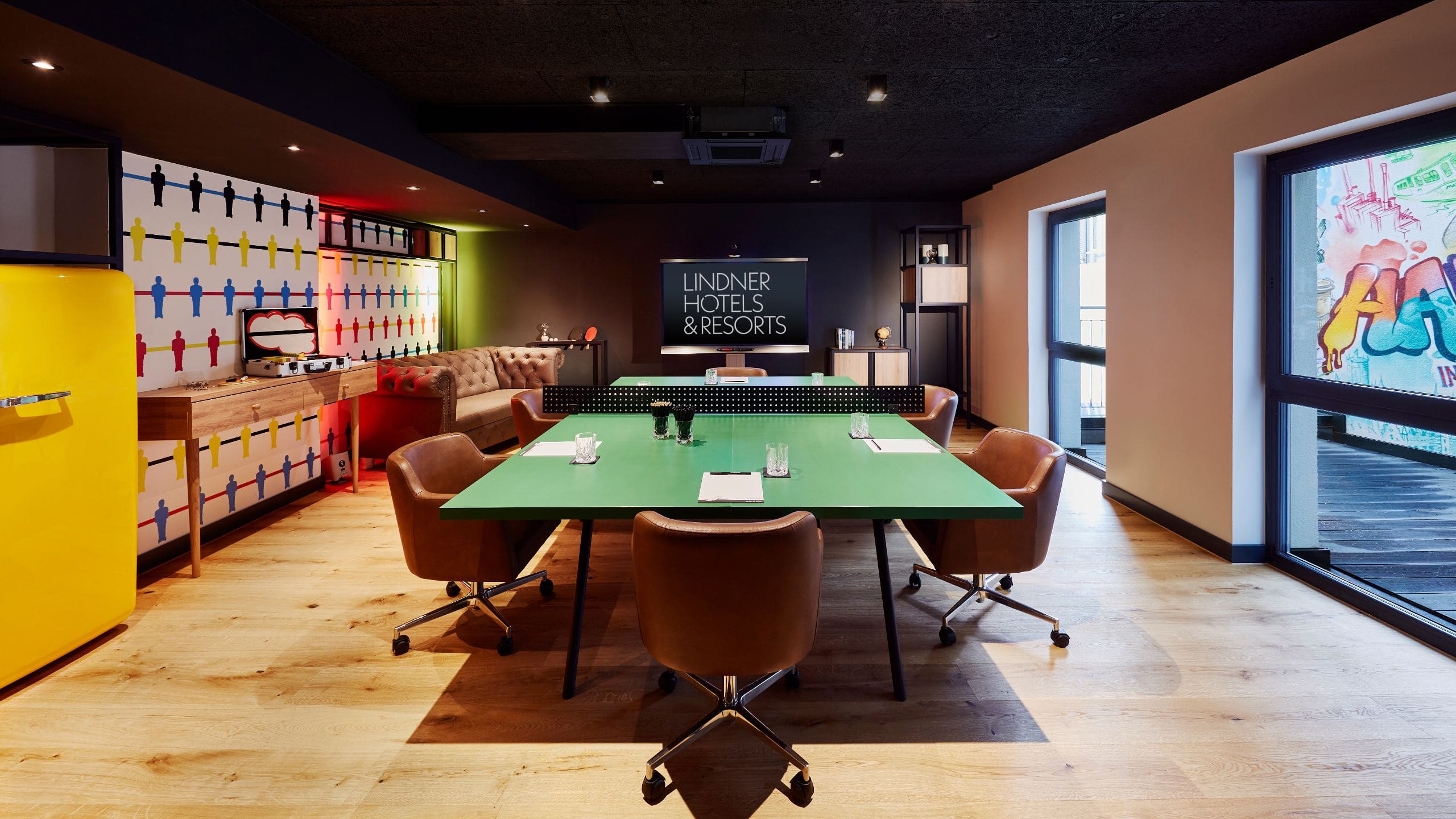 me and all hotel hannover Boardroom Overview