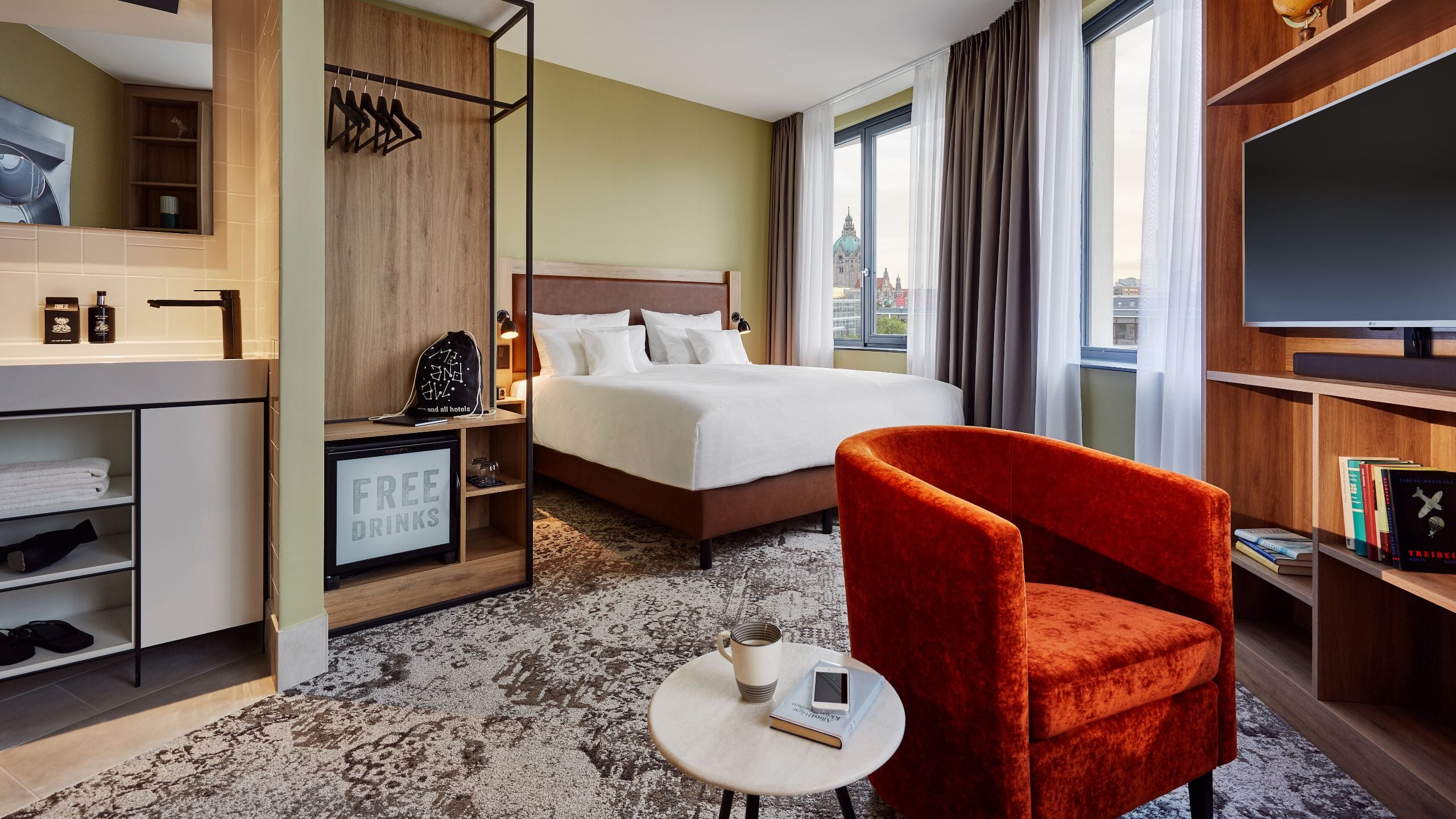 me and all hotel hannover One King Deluxe